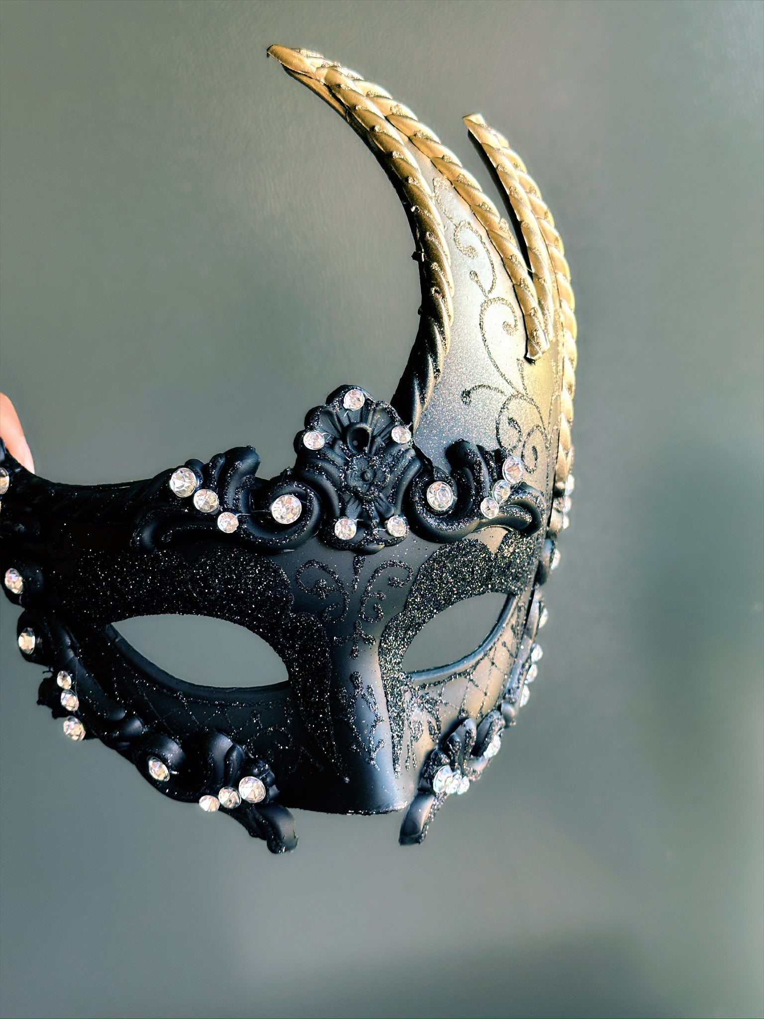 Medico della Peste - Womens Black and Gold Mask