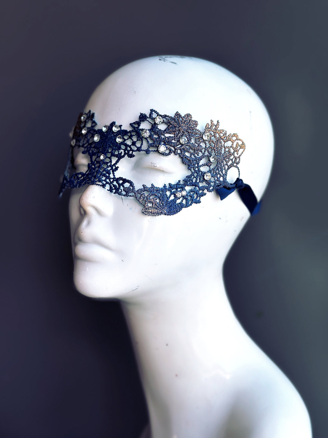 Princess Lace Mask - Blue & Gold