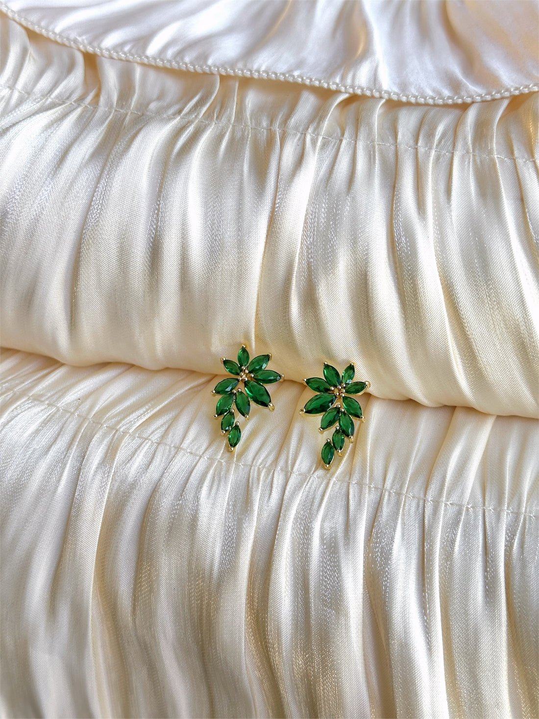 Verde - Earrings - (Emerald/ Gold)