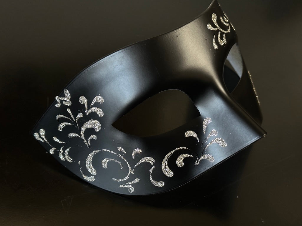 Shadow Gleam Mask- Silver /Black
