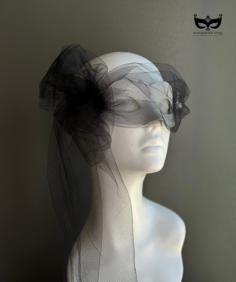 Noir Étoile Veil Mask
