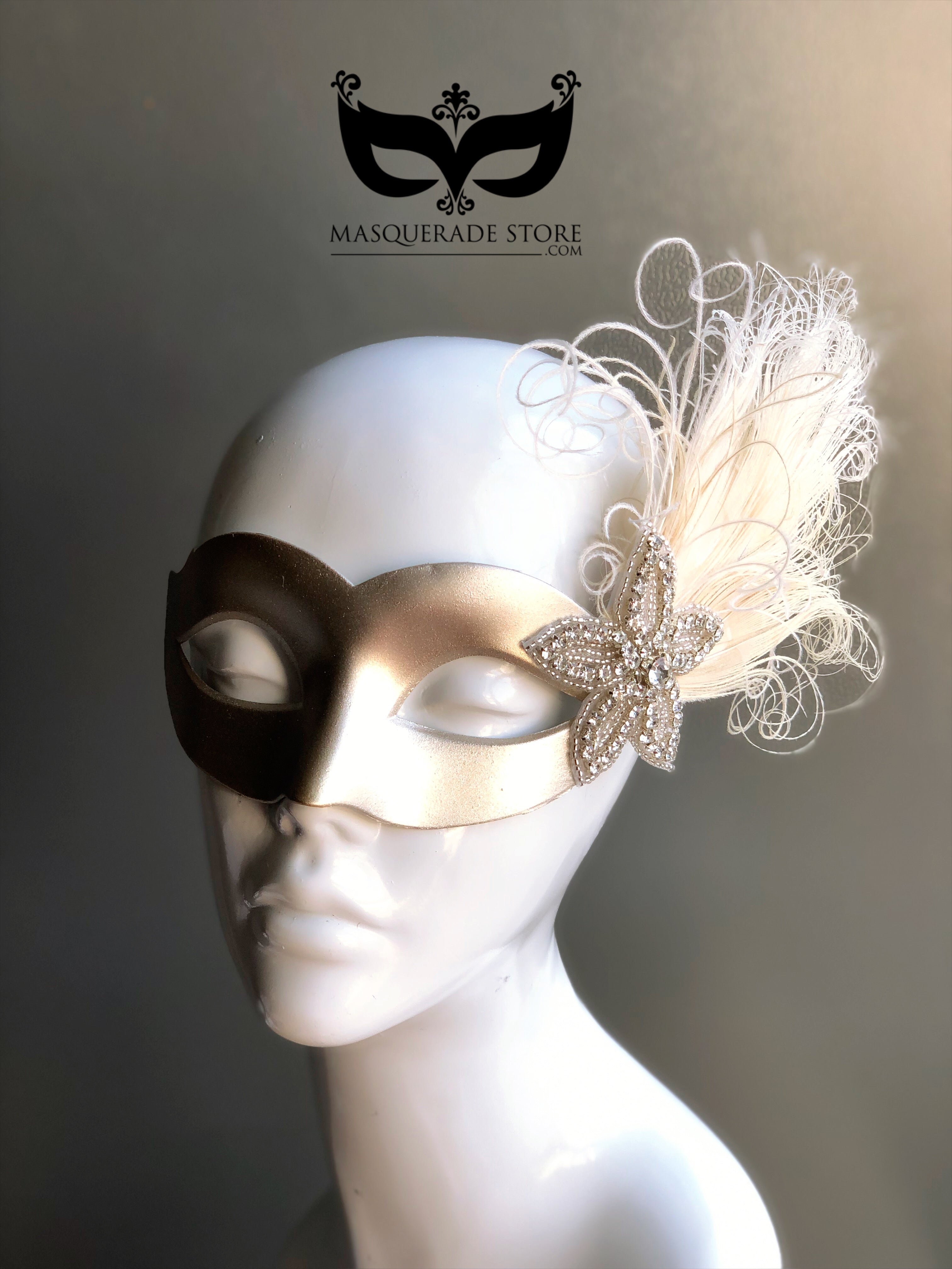 The Grace Mask - Cream Feathers