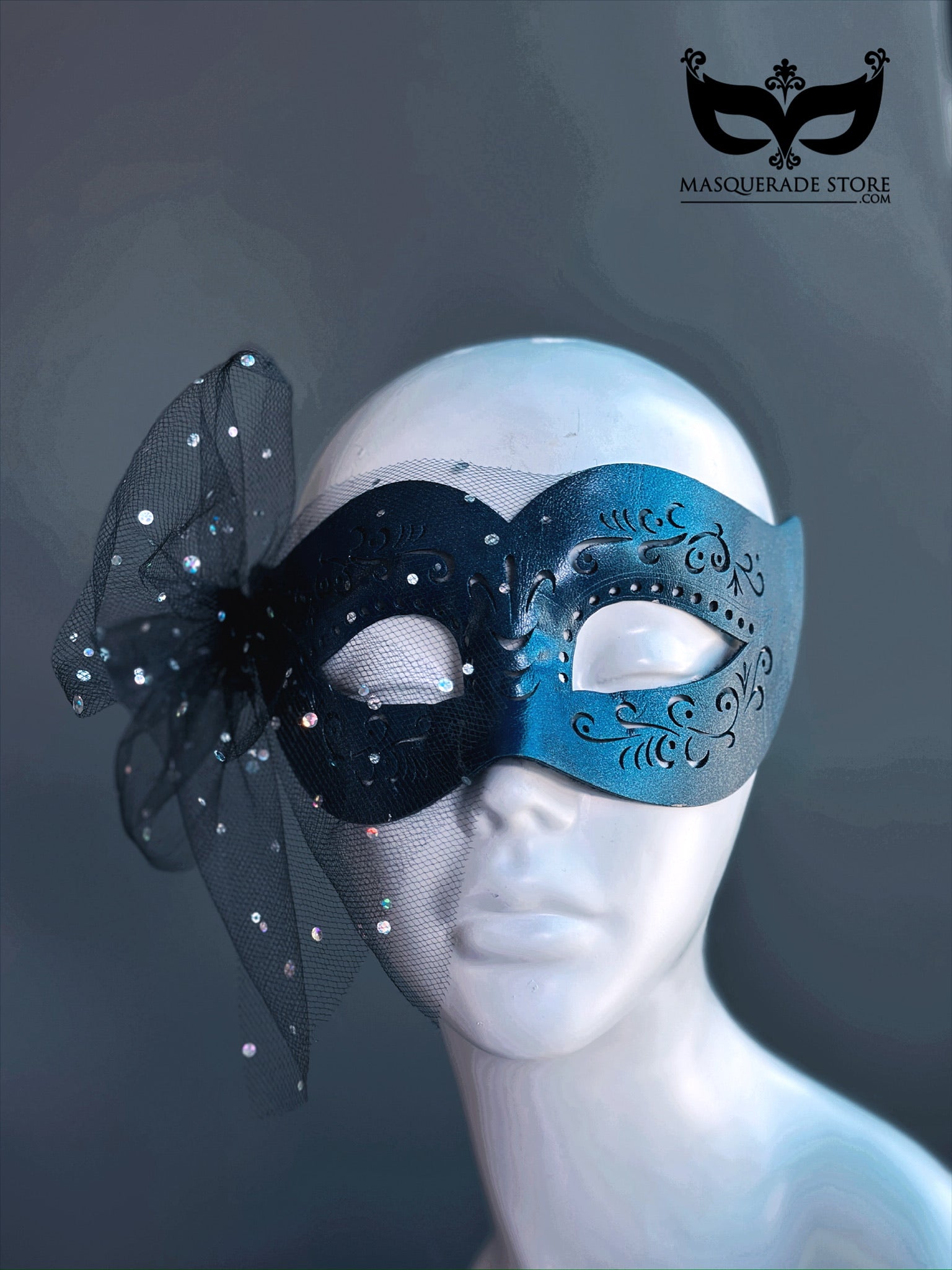 Midnight Bow – Masquerade Mask