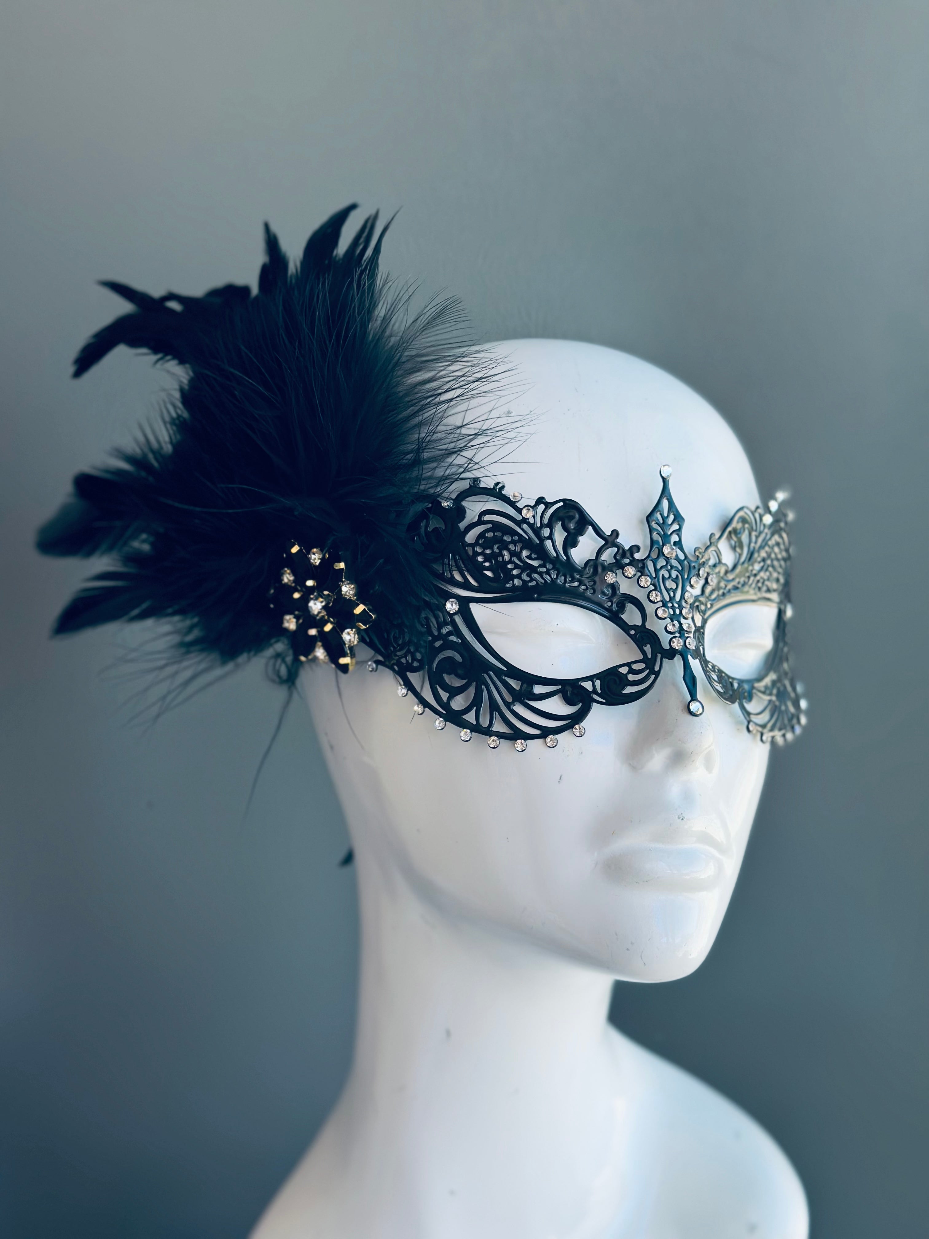 Noir Romantic Mask Pair
