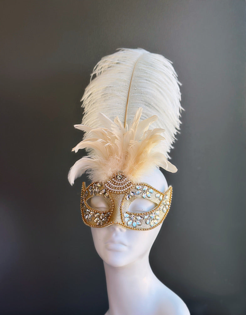 Imperiale Feather Mask