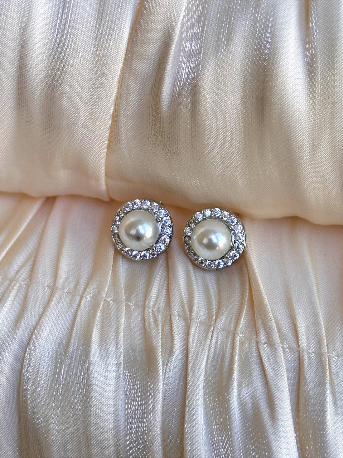 Luna Halo Pearl Stud Earrings