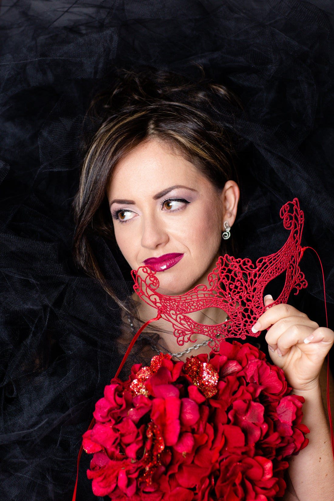 Foxy Lace Mask - Fiery Red