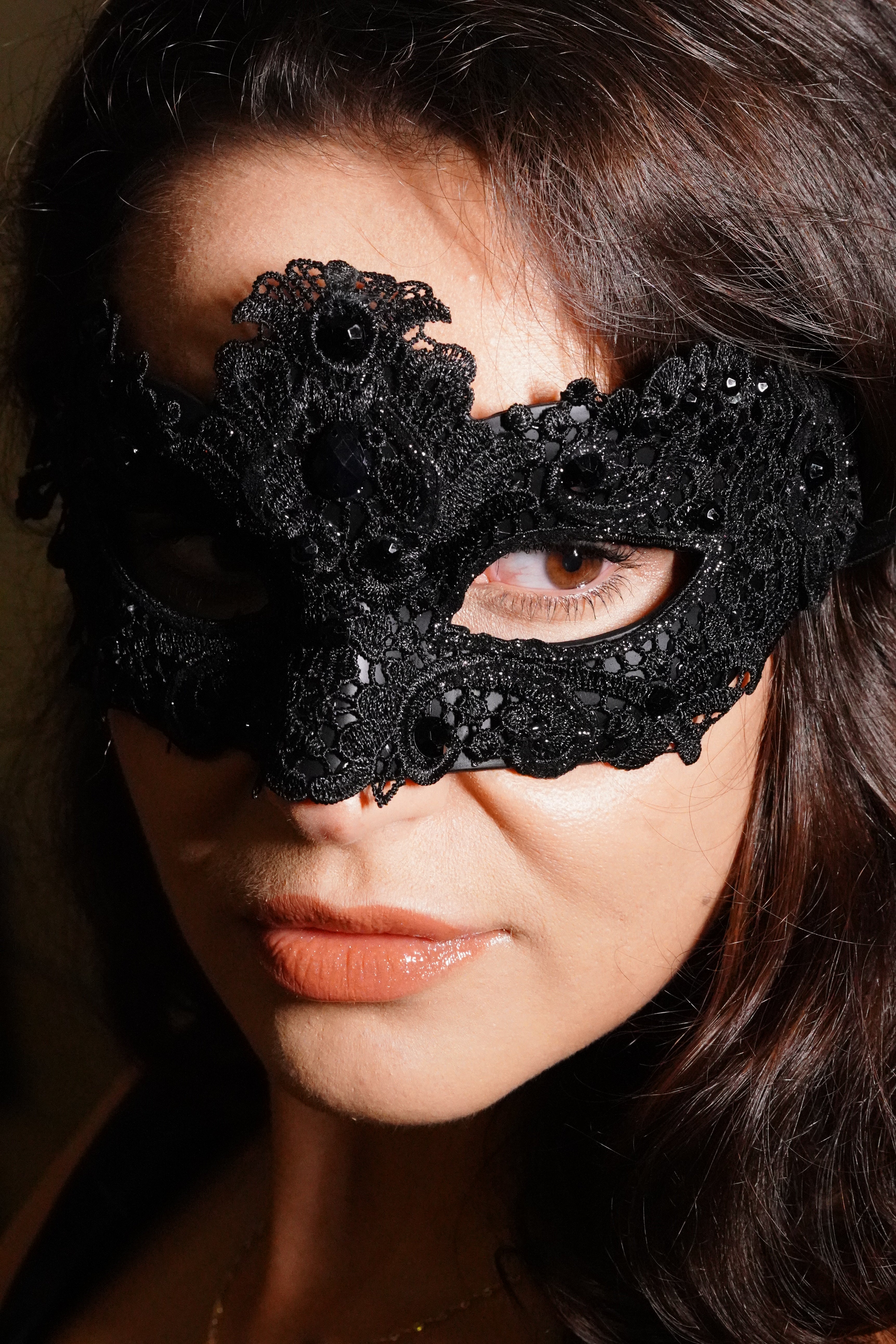 Brocade Mask - Black