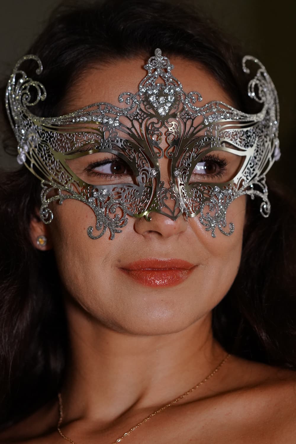 Gossip Mask with Glitter - Silver