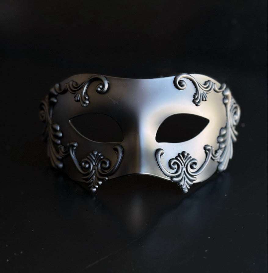 Roman Mask - Black