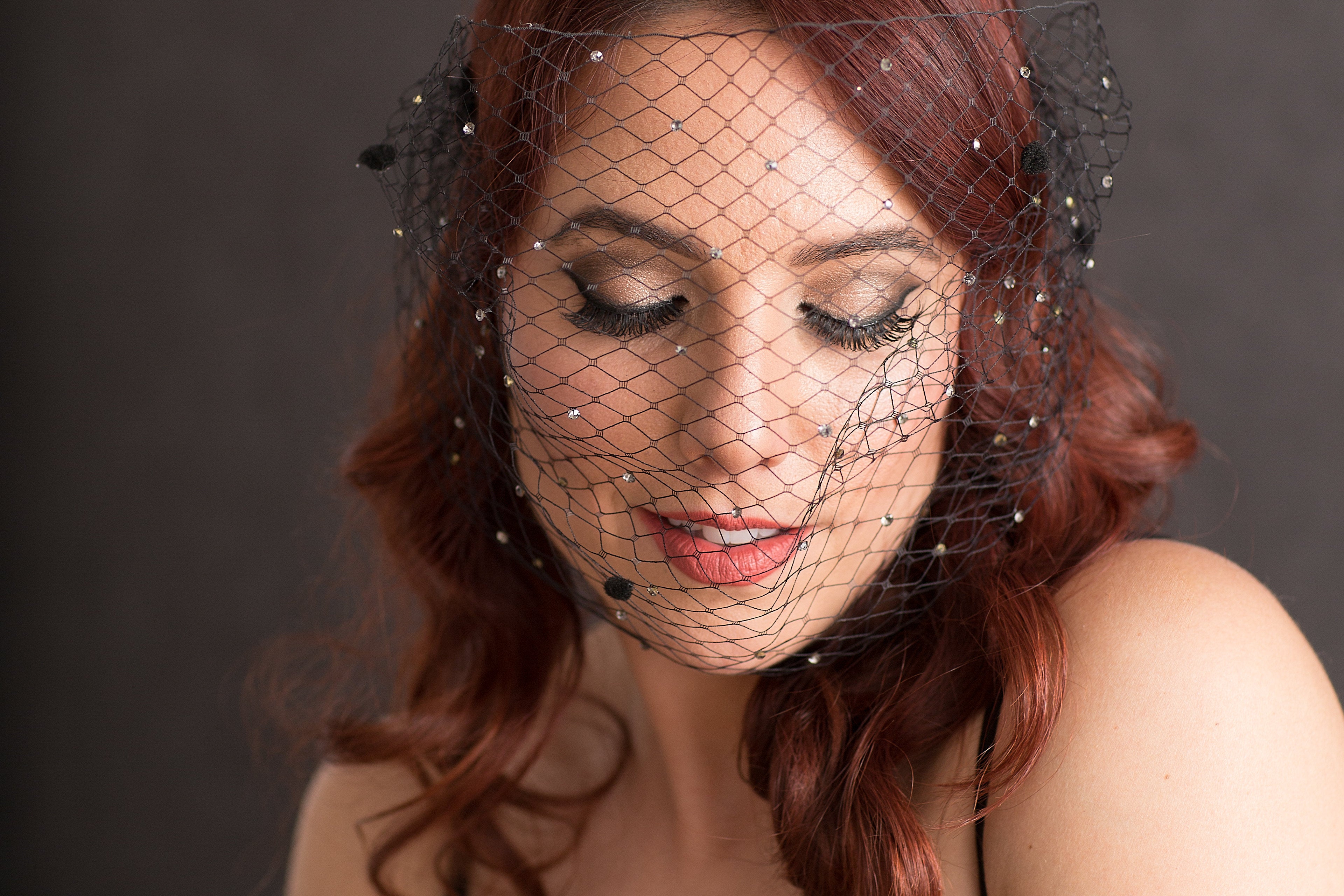 Fishnet Veil With Rhinestones - Black