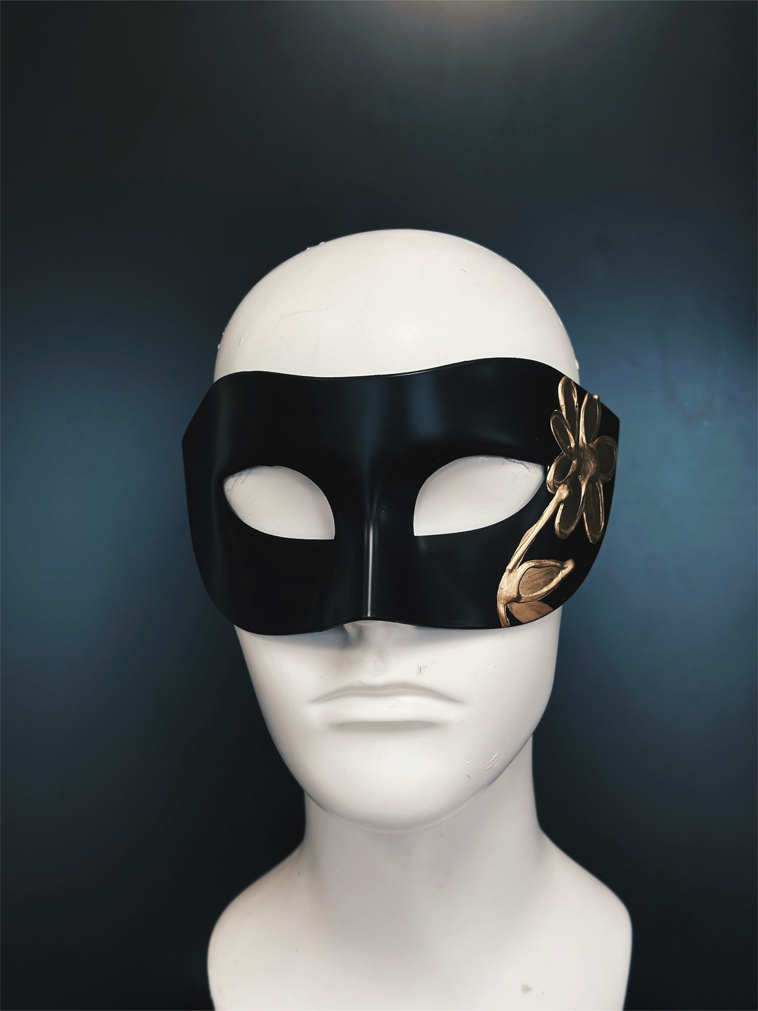 Venetian Mask - Gilded Briar