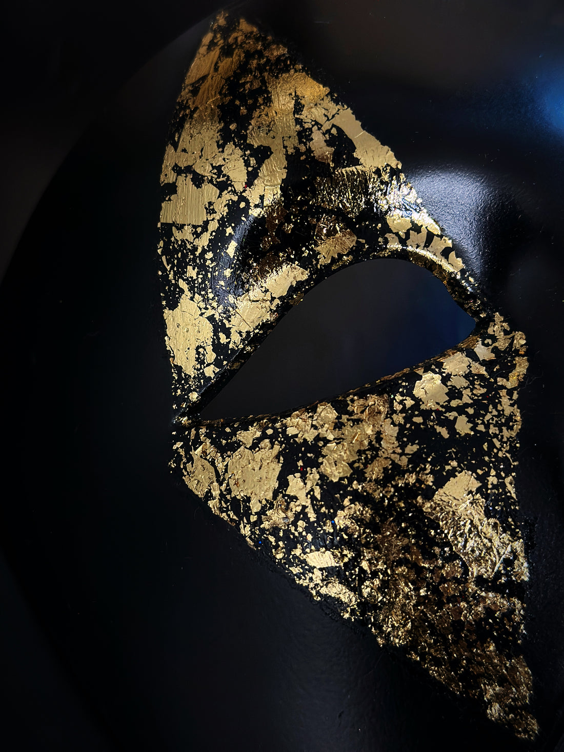 Half Face Phantom Mask- Black & Gold
