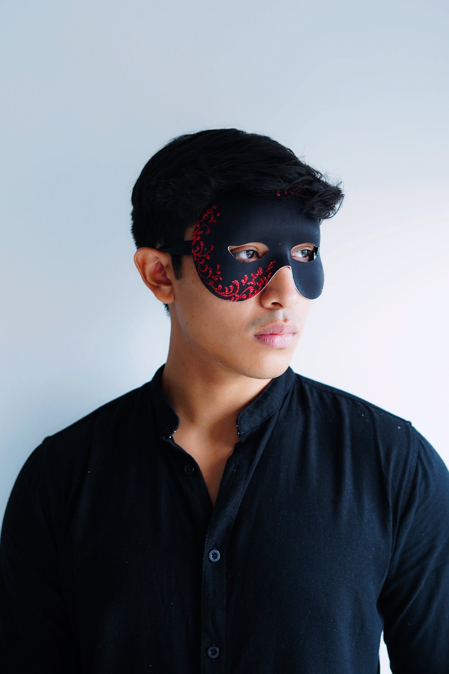 Shimmer Mask - Red Filigree