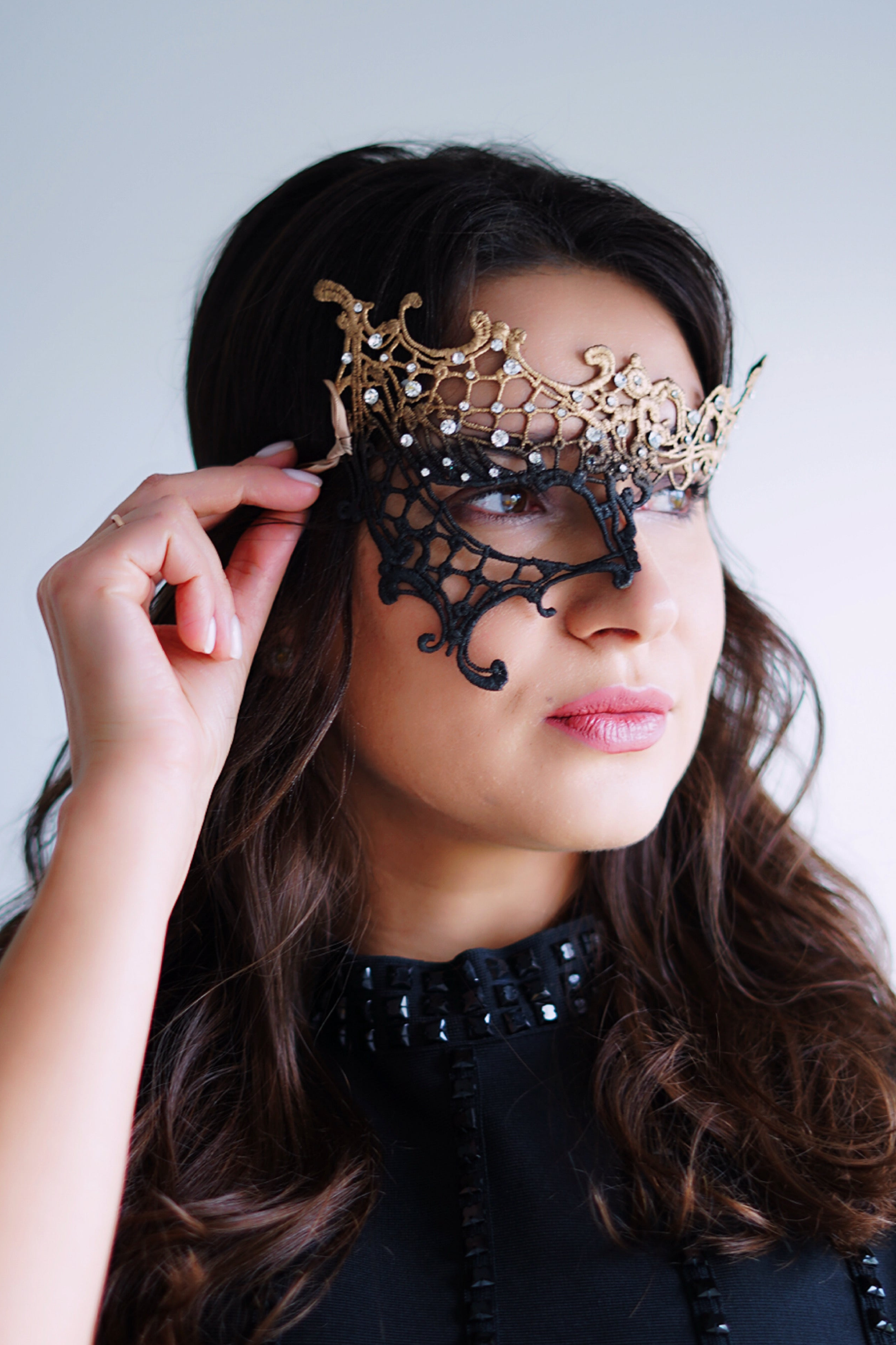 Phantom Lace Mask - Gold Ombre