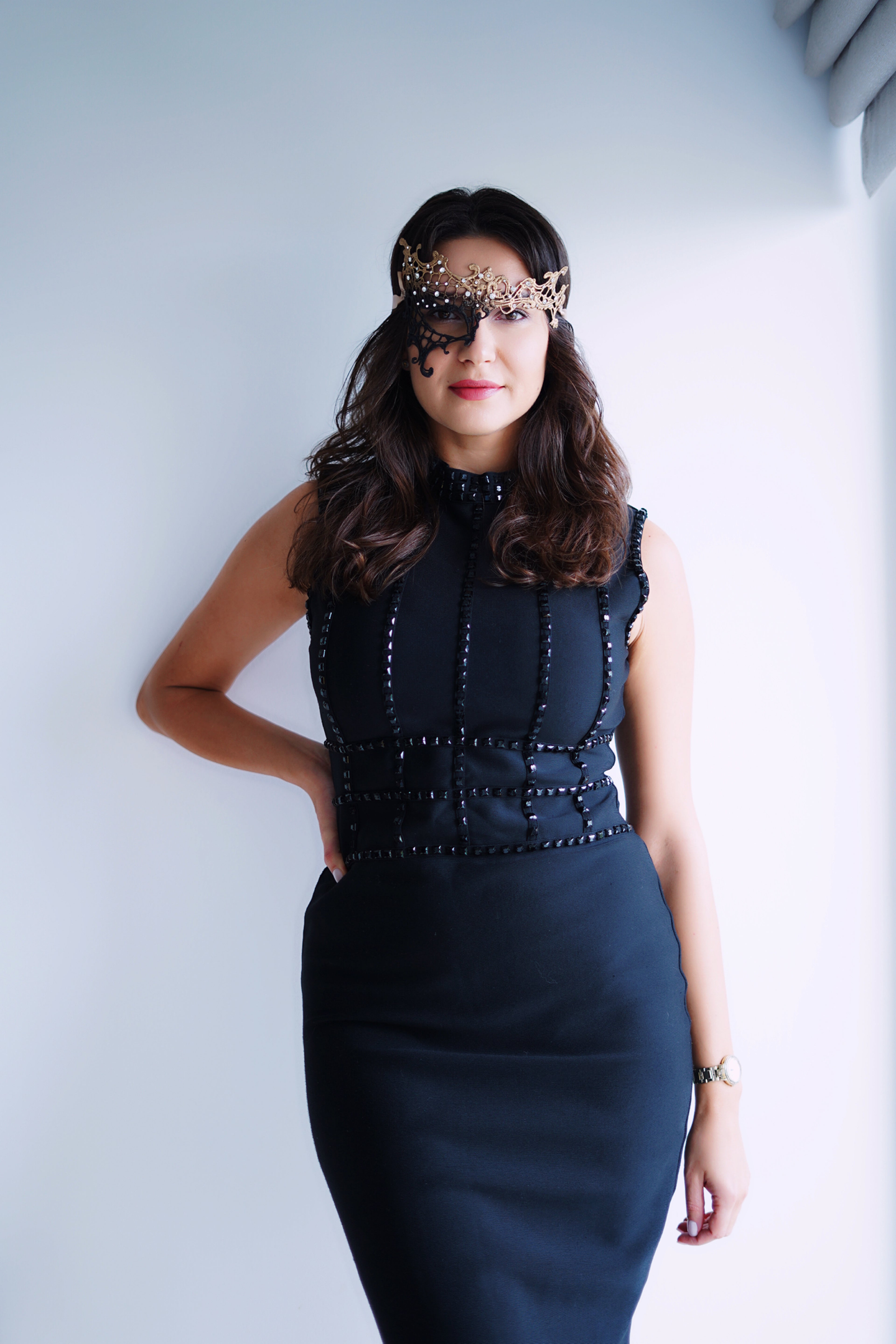 Phantom Lace Mask - Gold Ombre