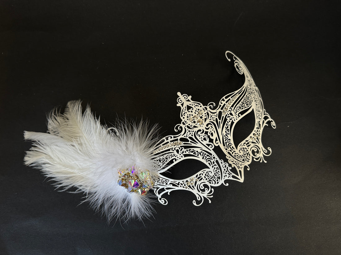 Popular Gossip Mask - White Feather