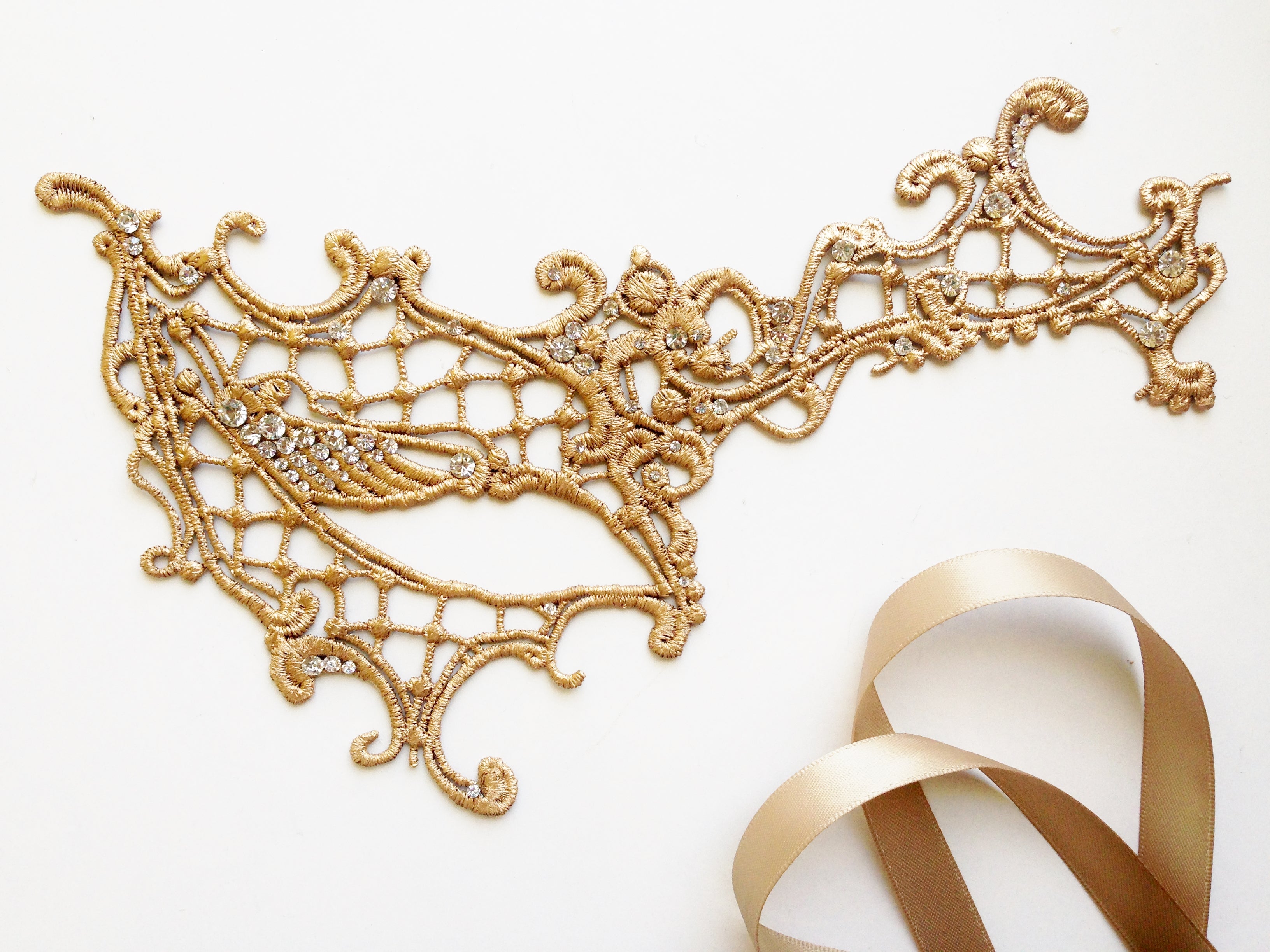Phantom Lace Mask - Gold