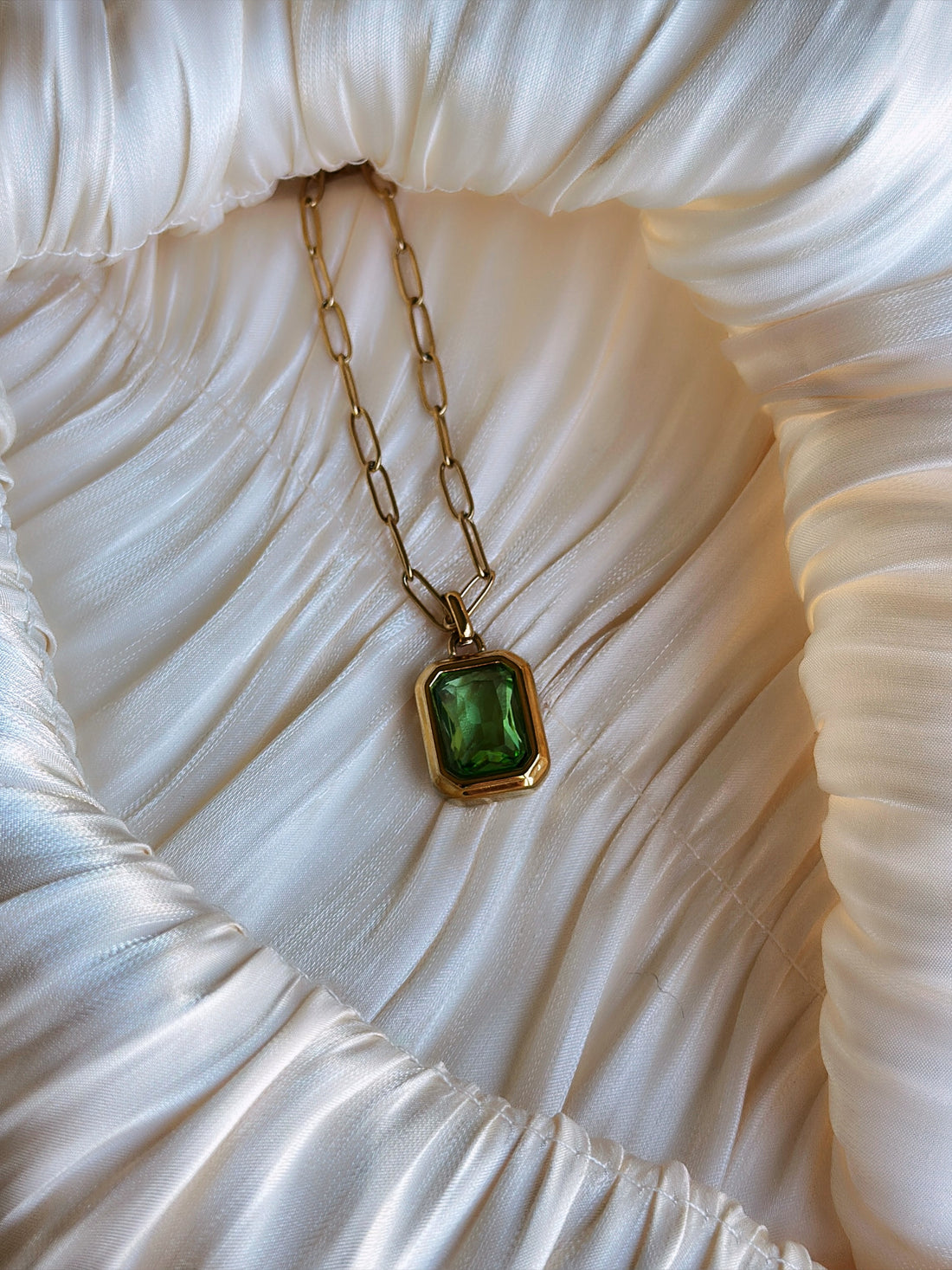 Regal Gem - Necklace (Gold/Green)