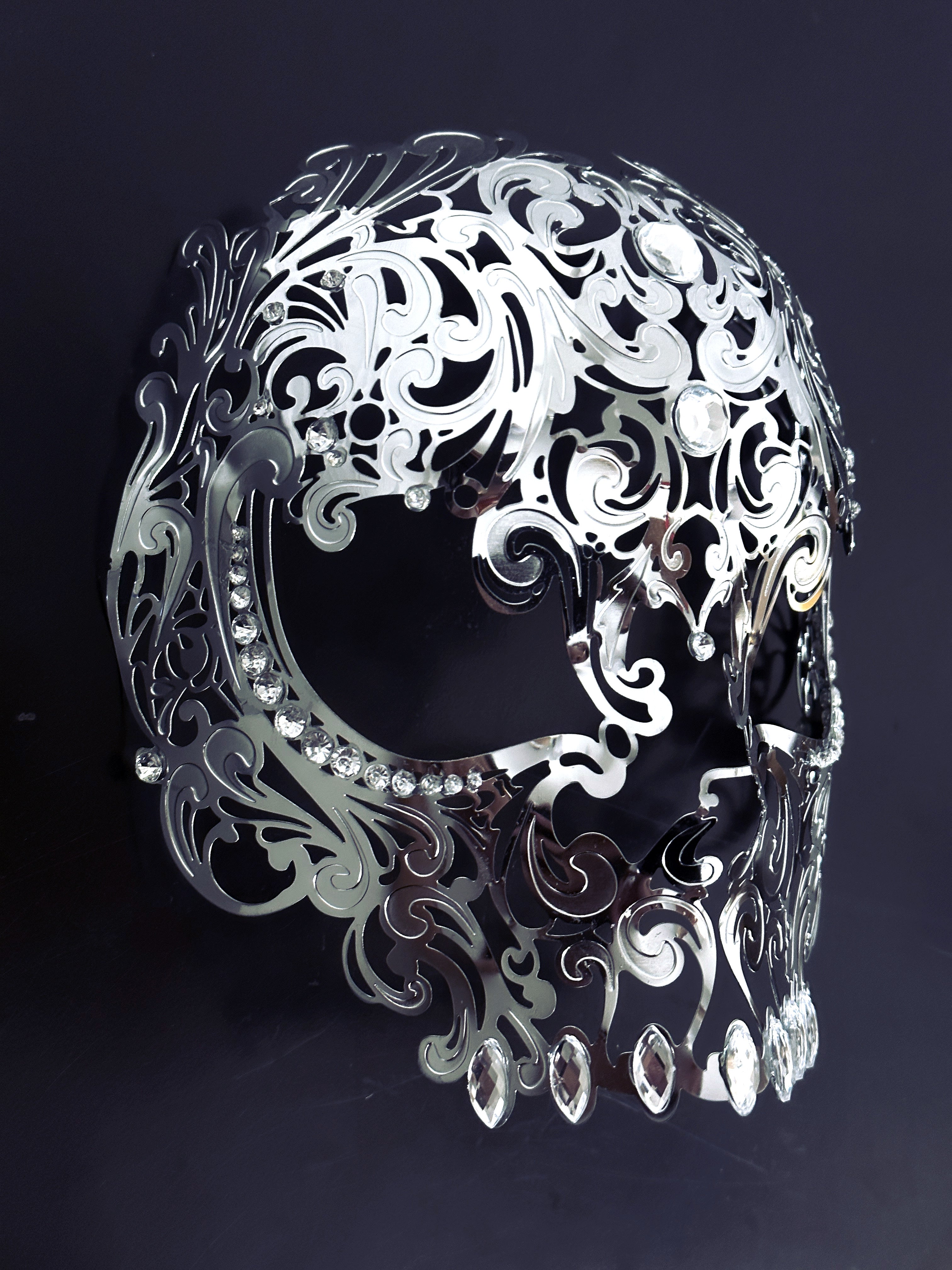 Metal Skull Mask - Silver