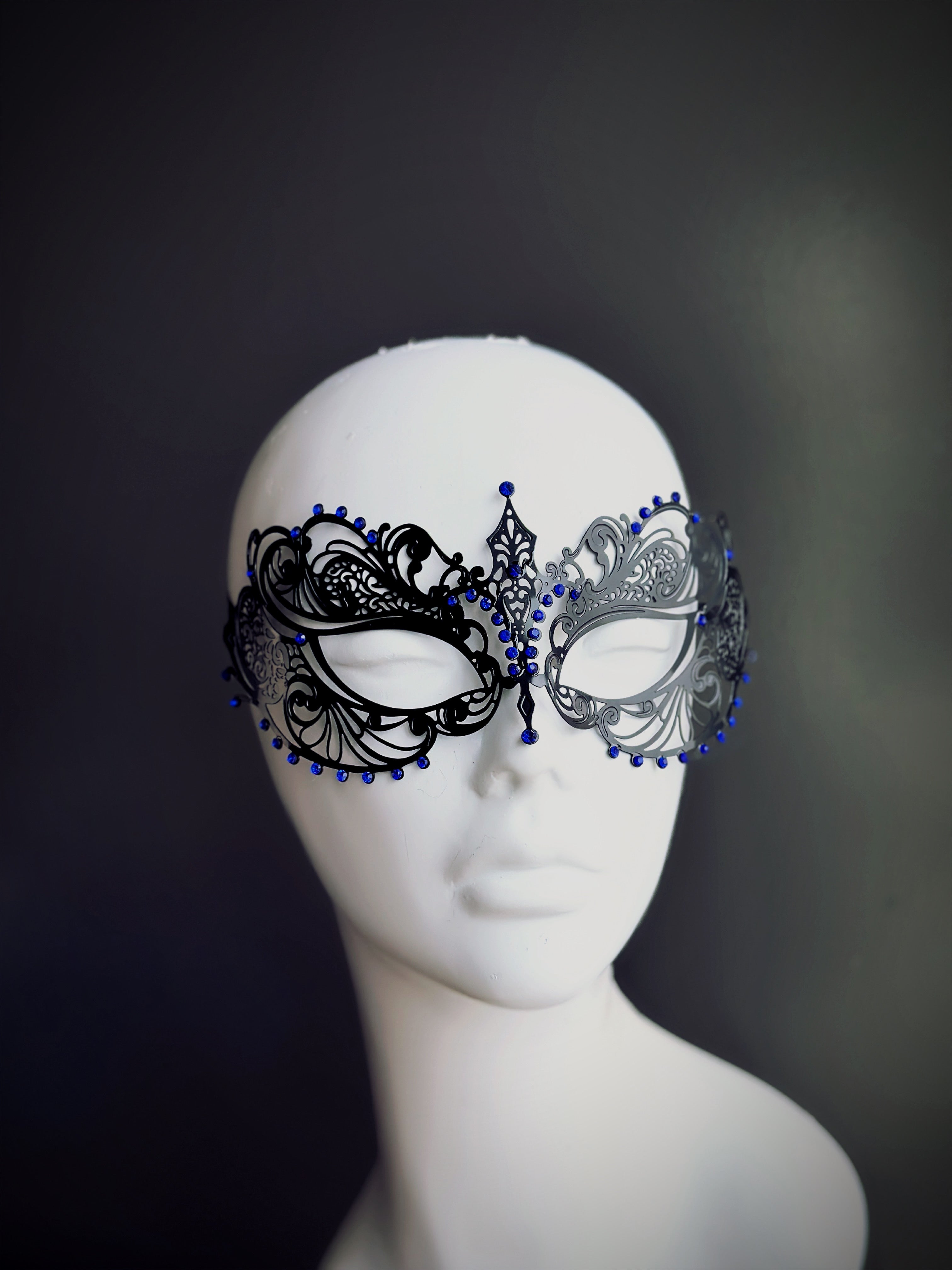 Ana Black Metal Mask - Blue