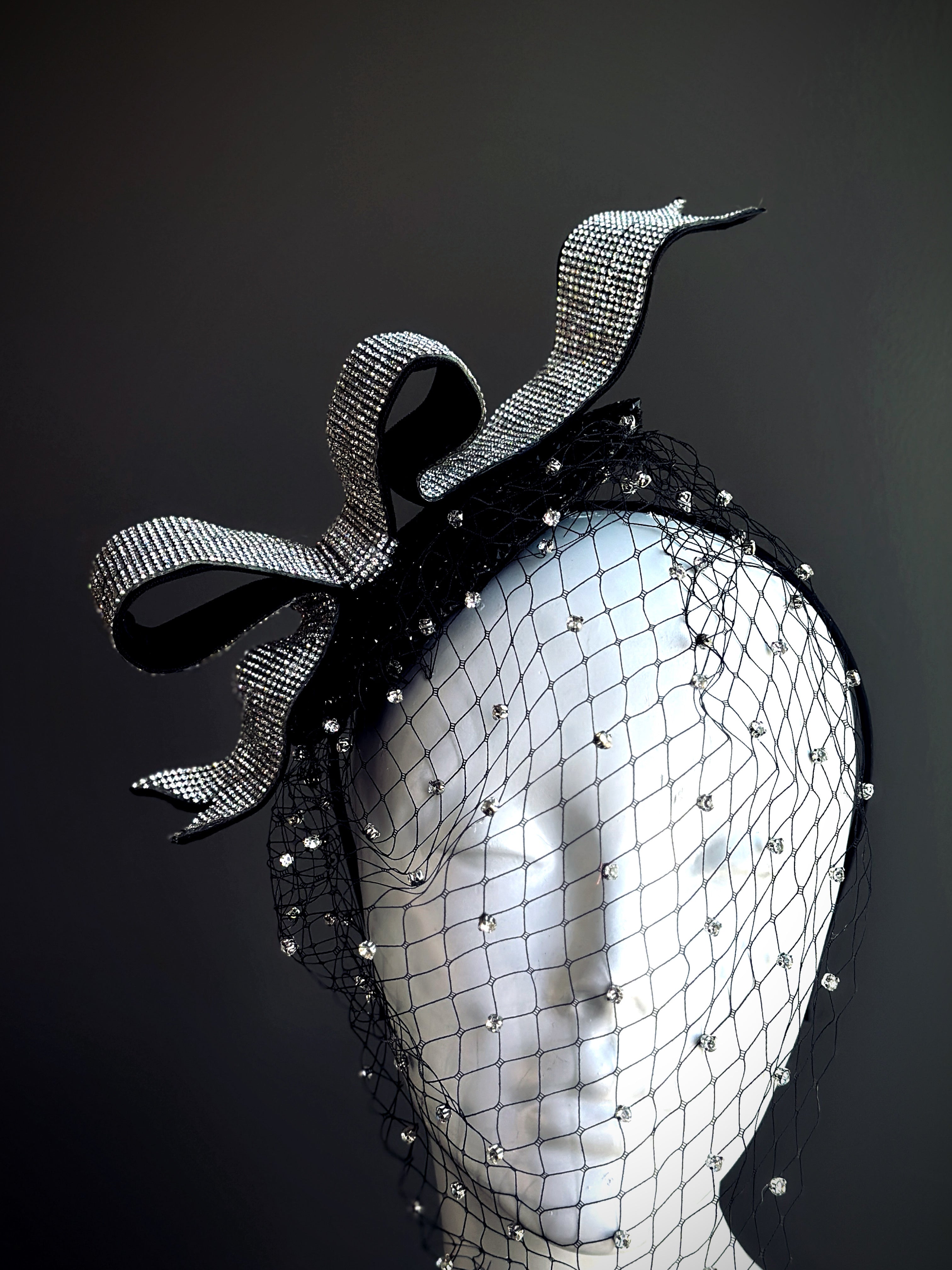 Vintage Glamour Fascinator - Black
