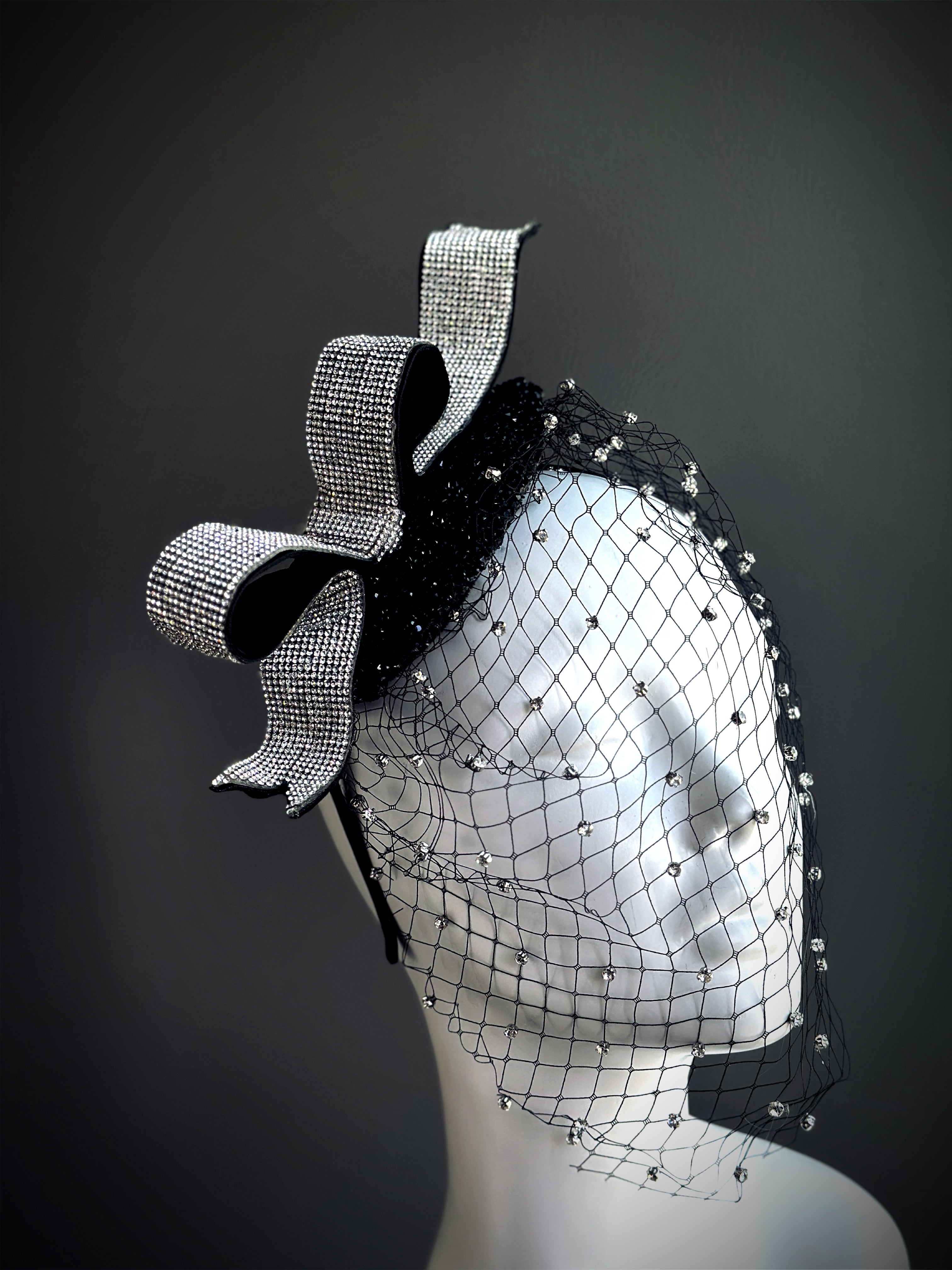 Vintage Glamour Fascinator - Black