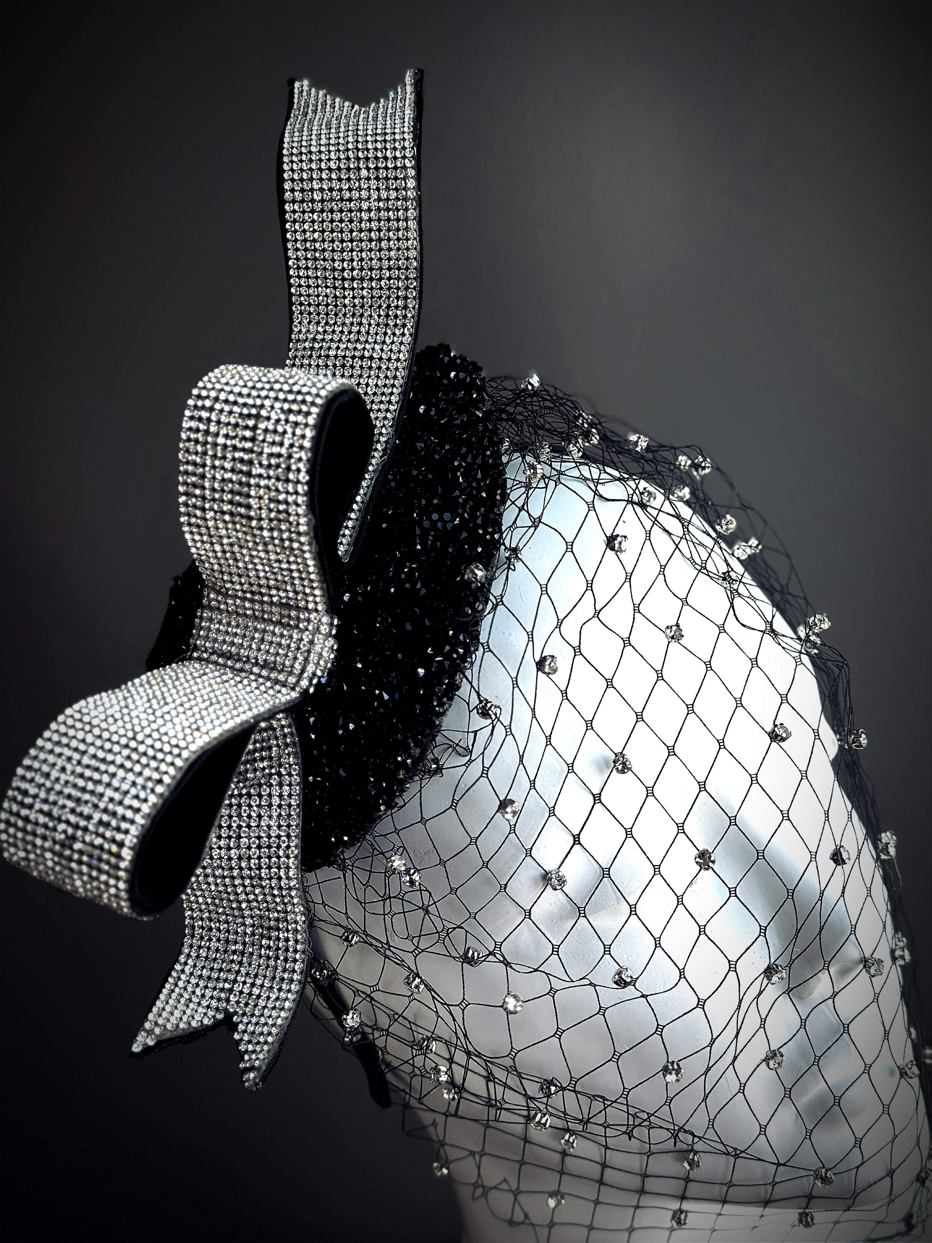 Vintage Glamour Fascinator - Black