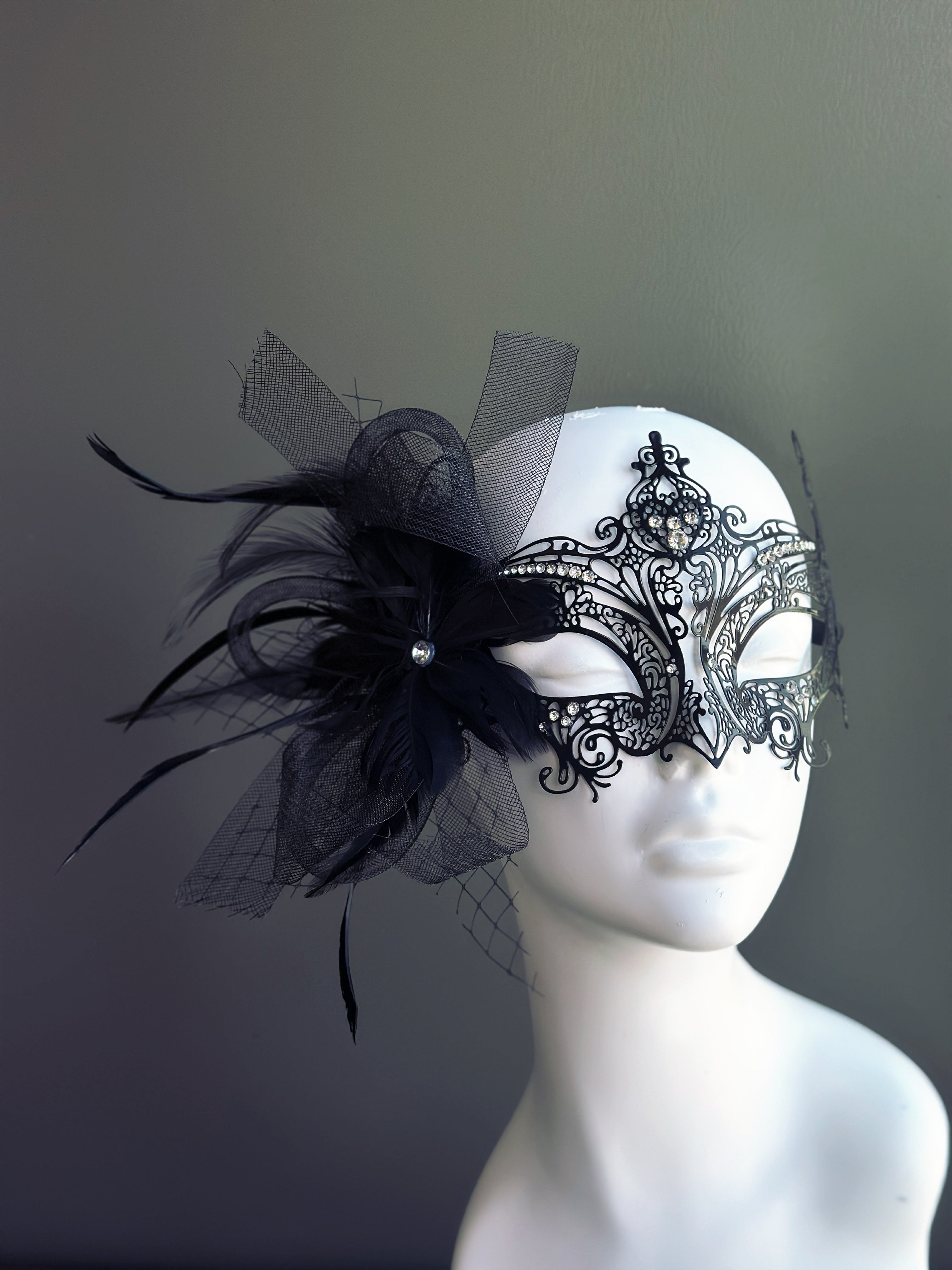 Gossip Black Metal Mask - Black Feather