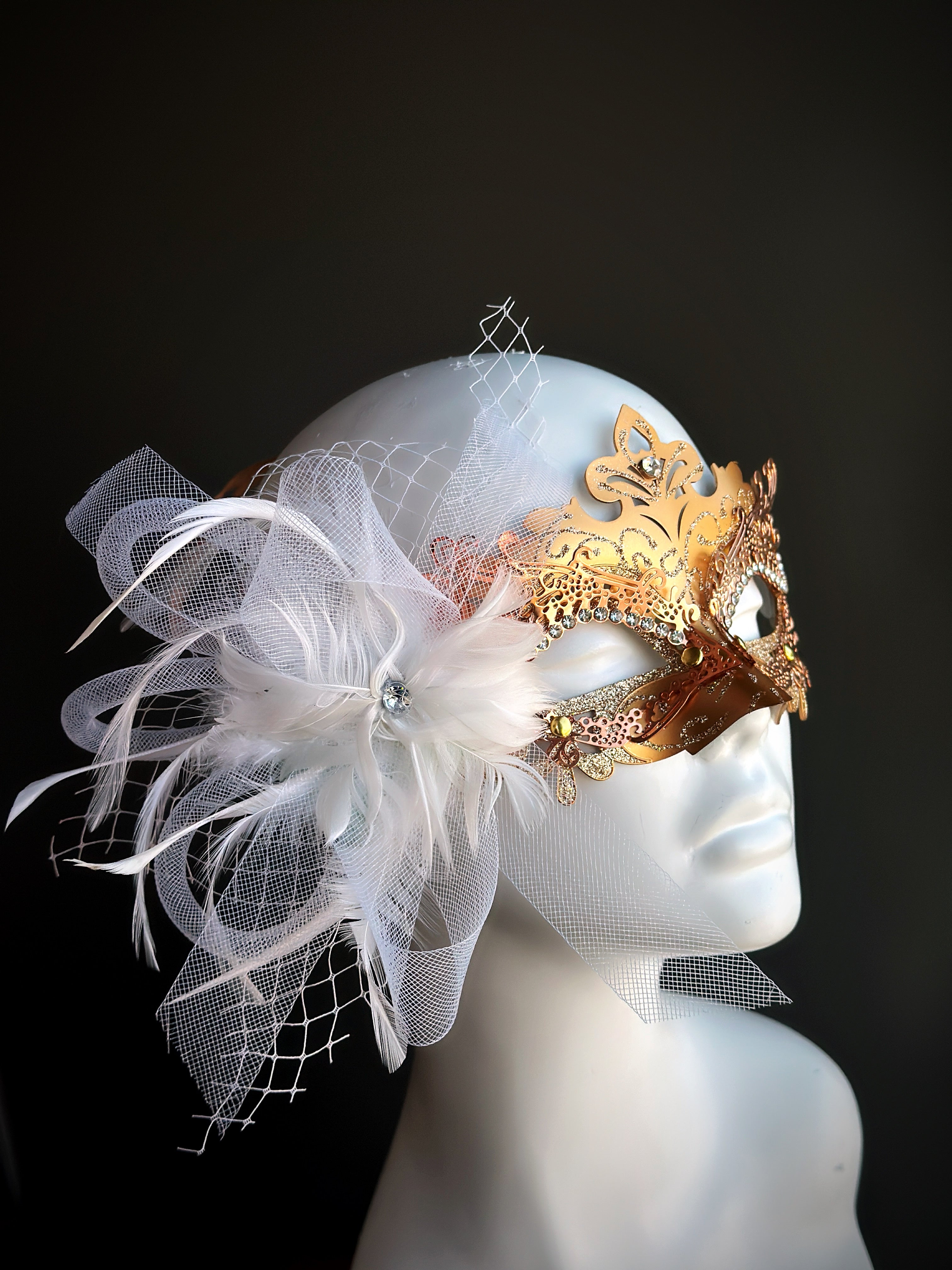 Duca Feather Mask - Gold/White Jeweled Bow
