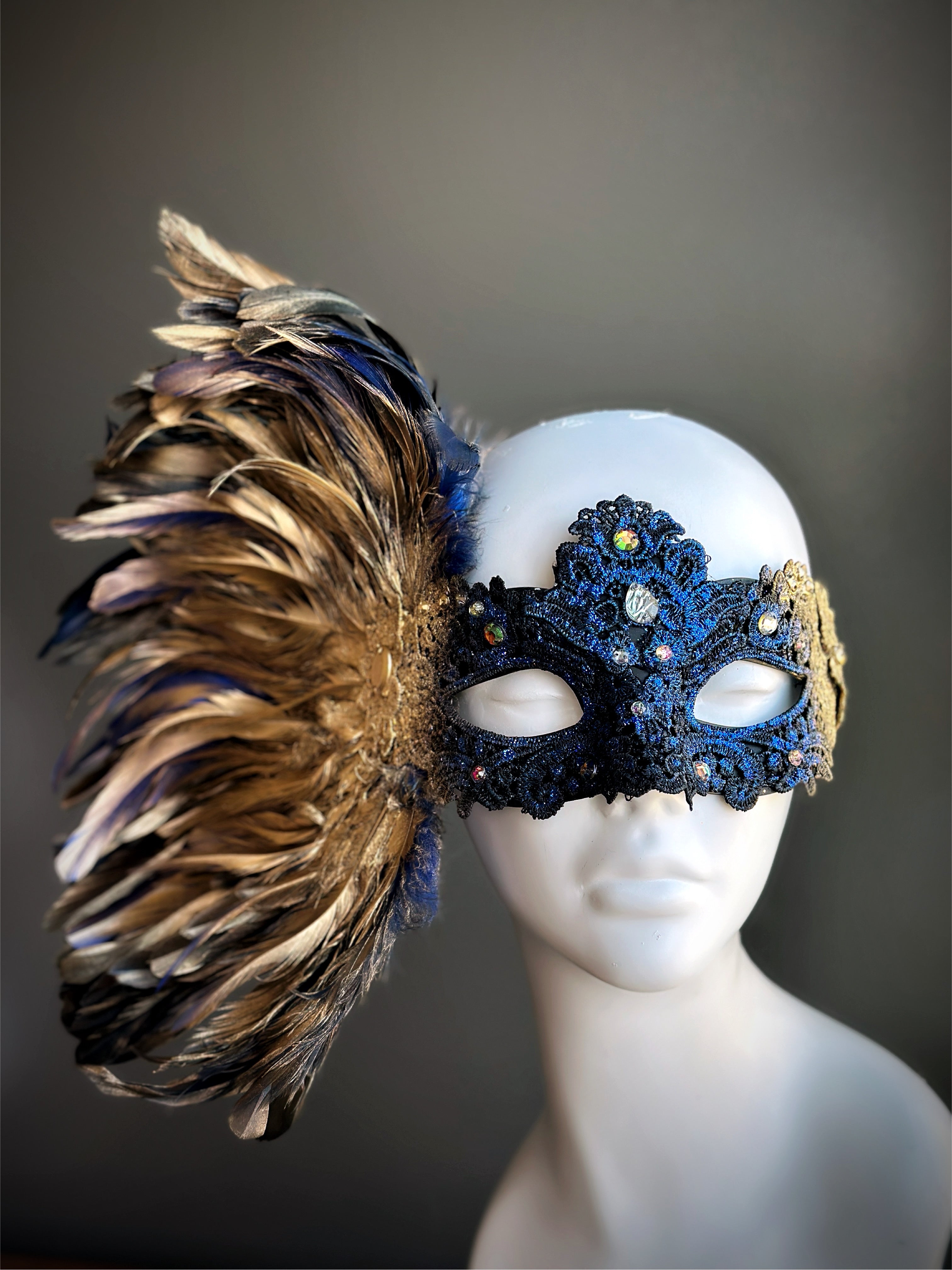Royal Plume Feather Mask - Blue/Gold