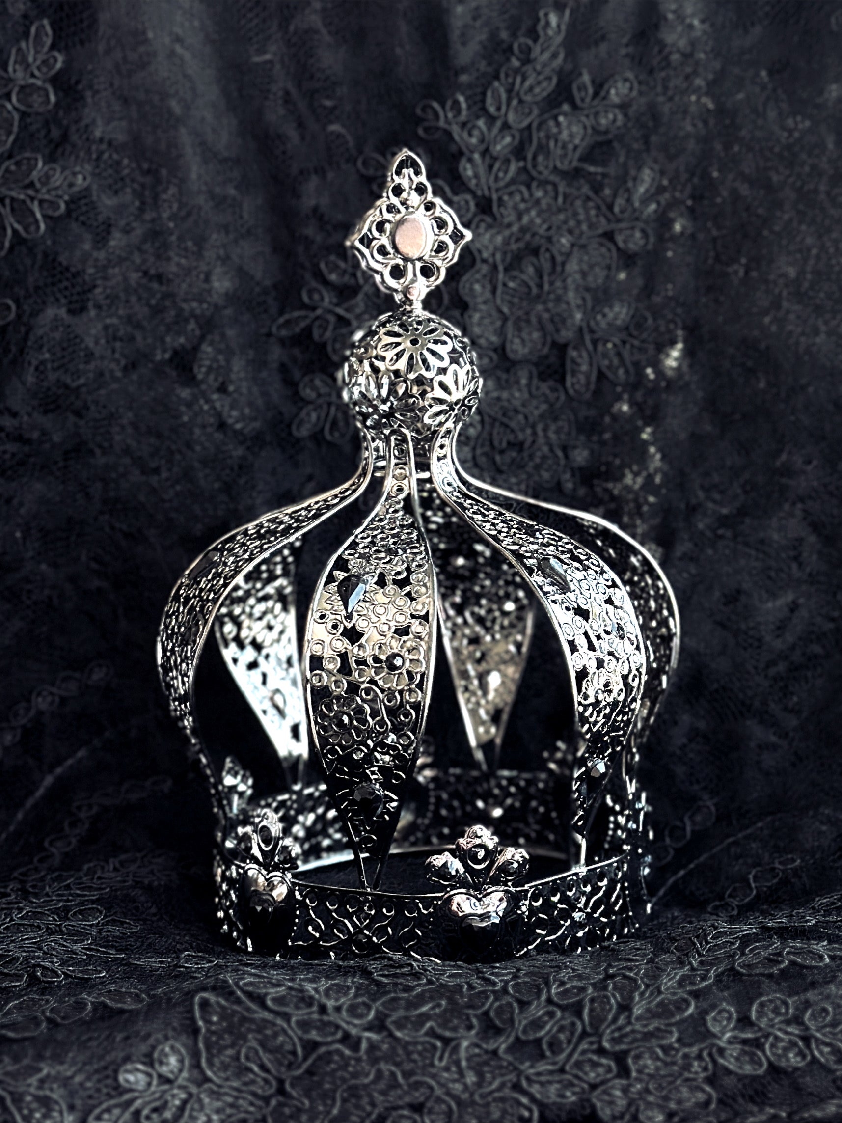 Obsidian Heirloom Crown - Silver