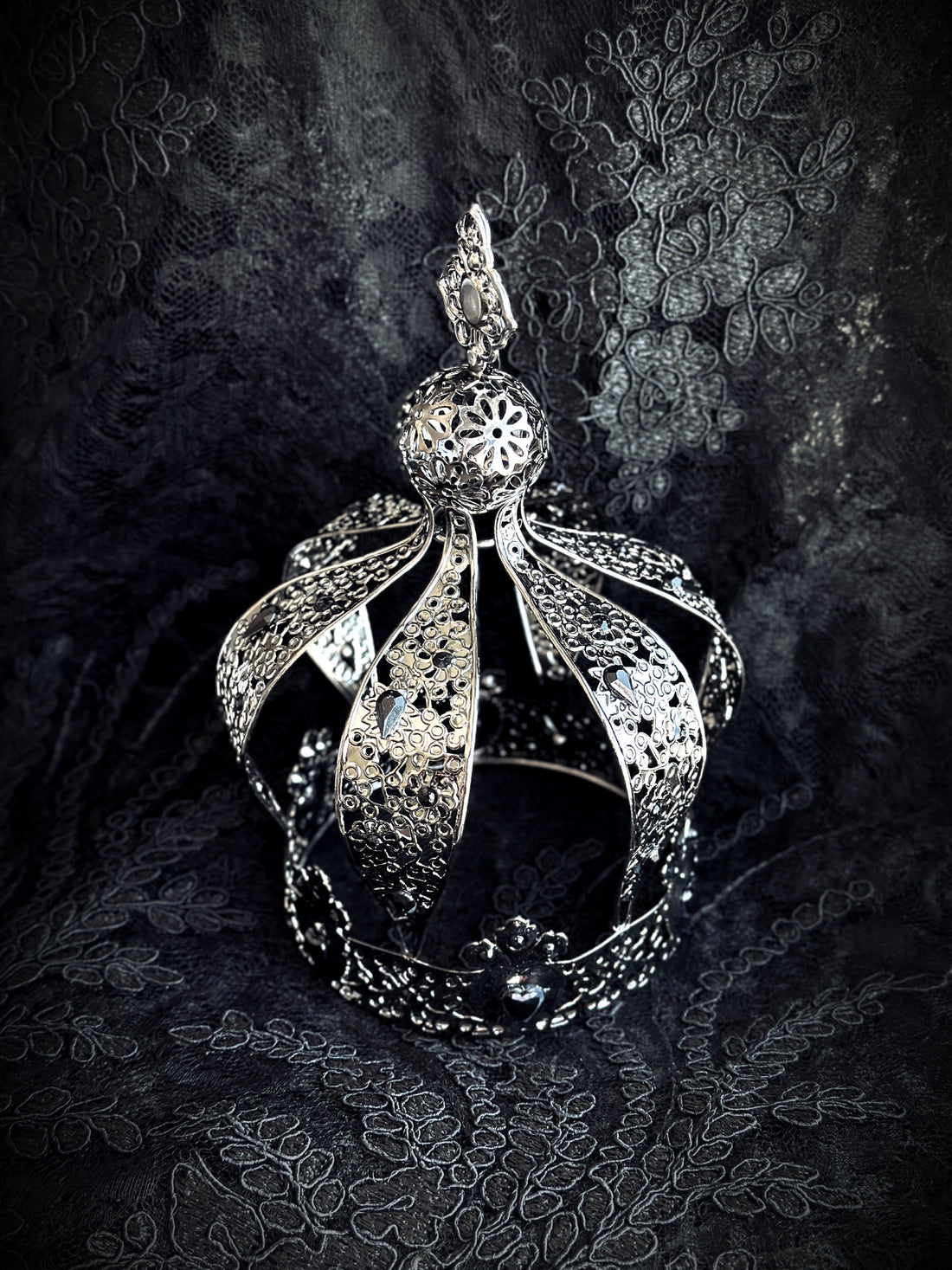 Obsidian Heirloom Crown - Silver