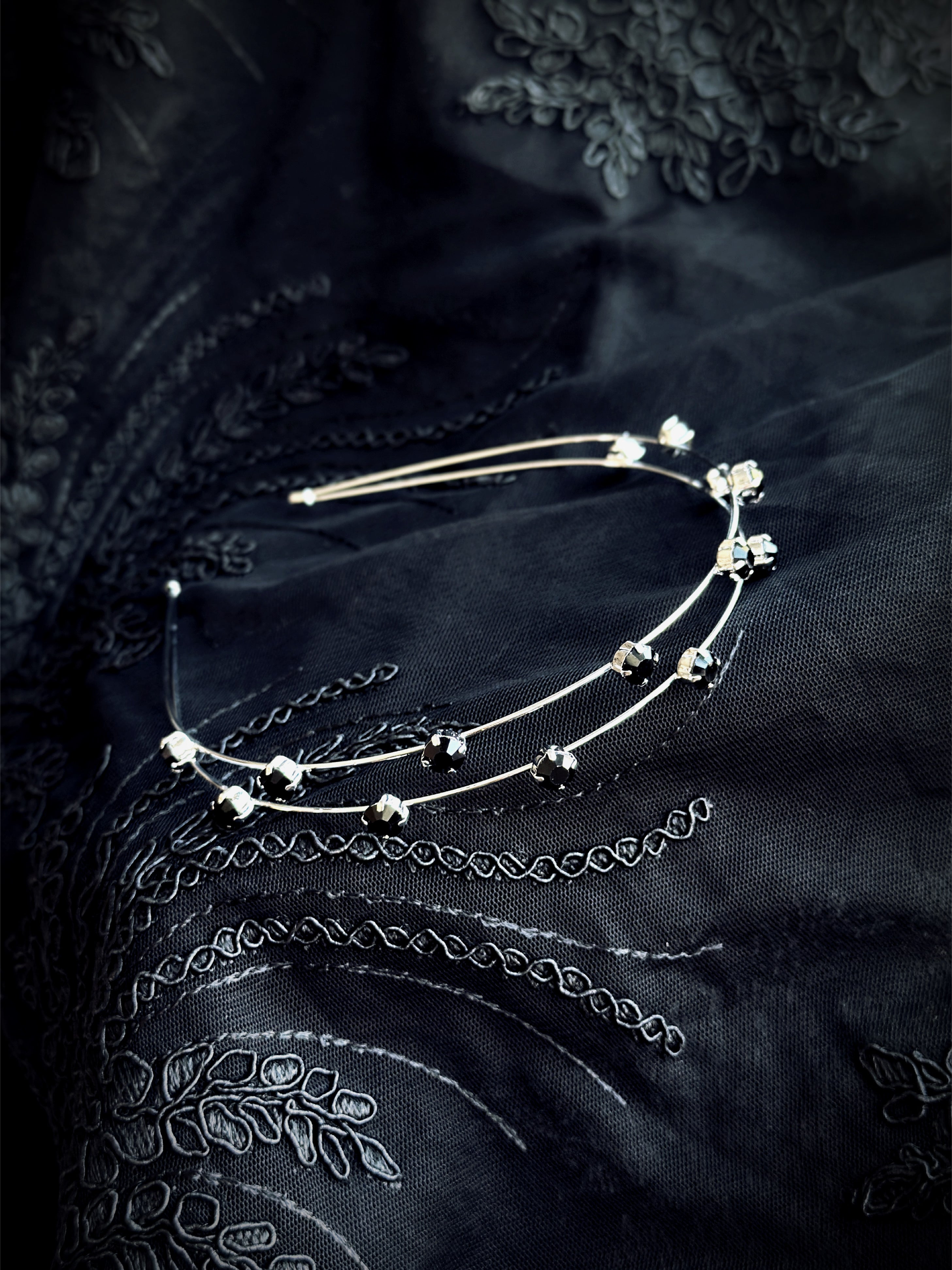 Obsidian Beauty Headband - Silver/Black