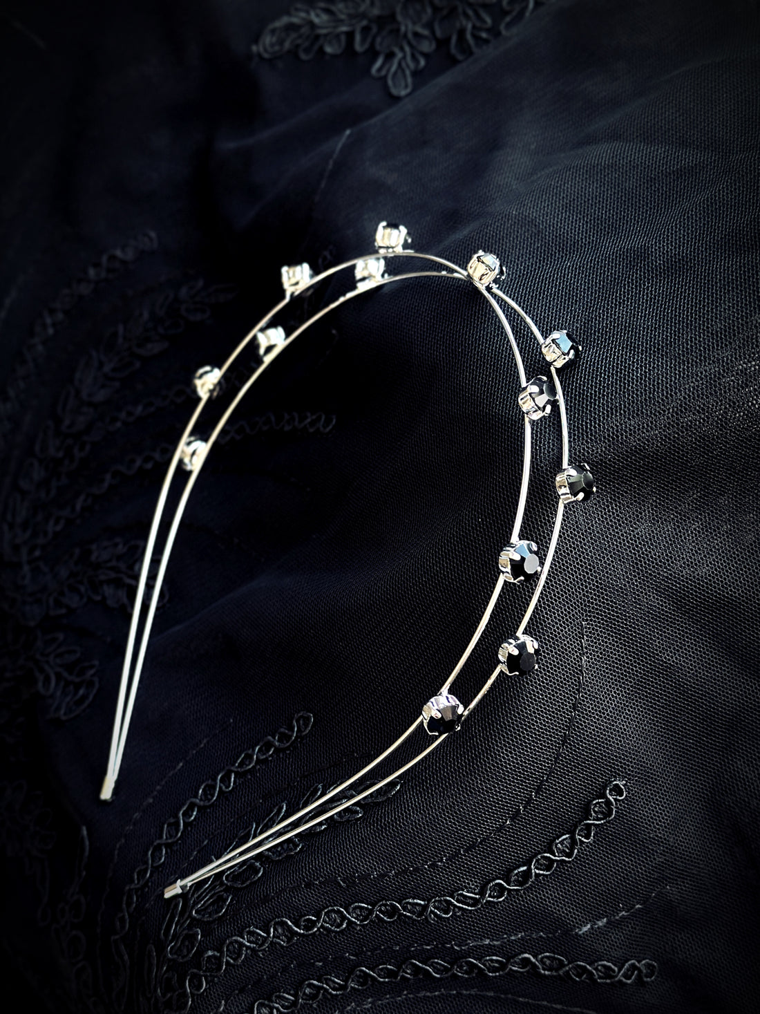 Obsidian Beauty Headband - Silver/Black