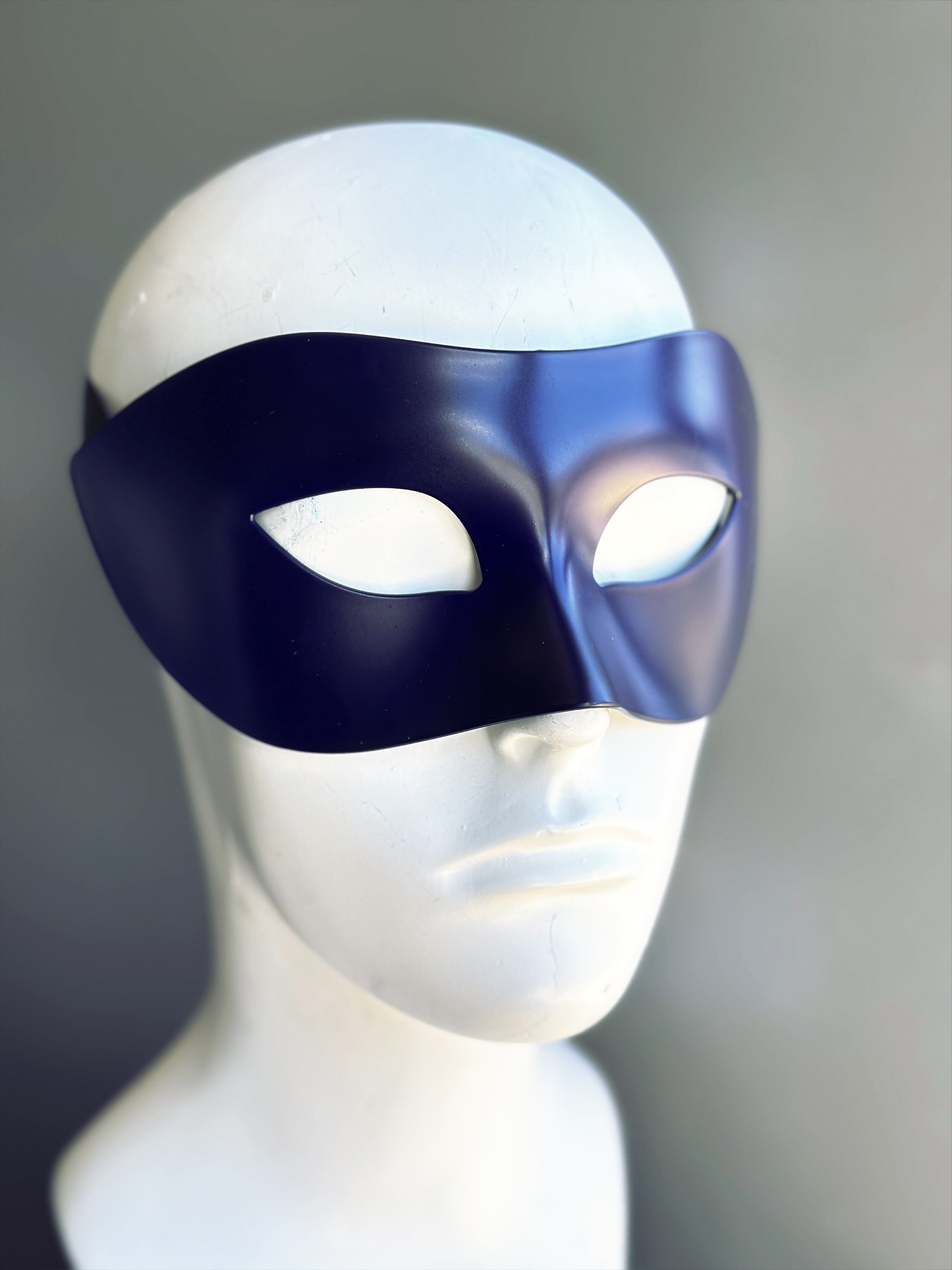 Amethyst Veil Men Mask- Purple
