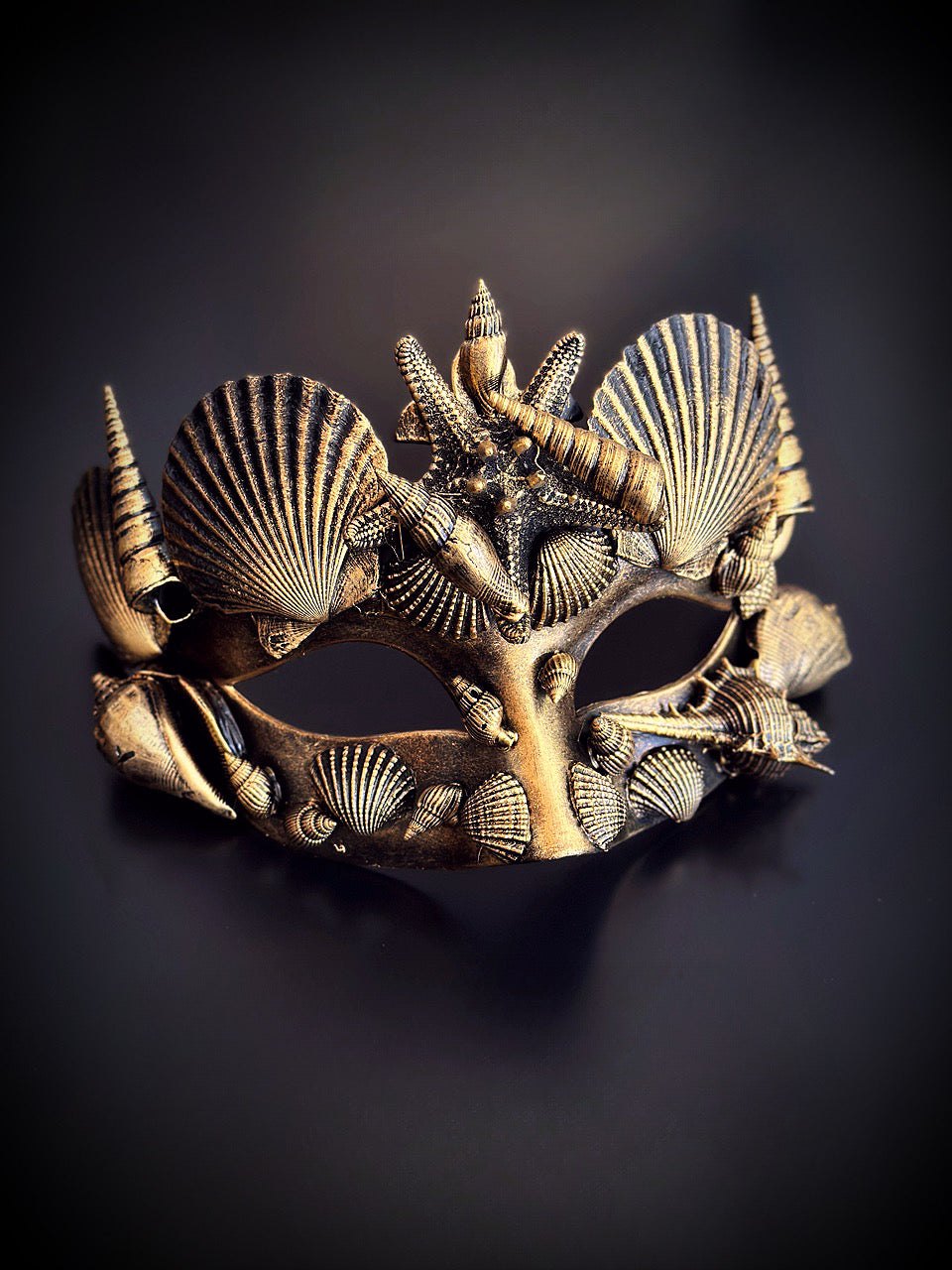 Merman Shell Mask - Gold Black