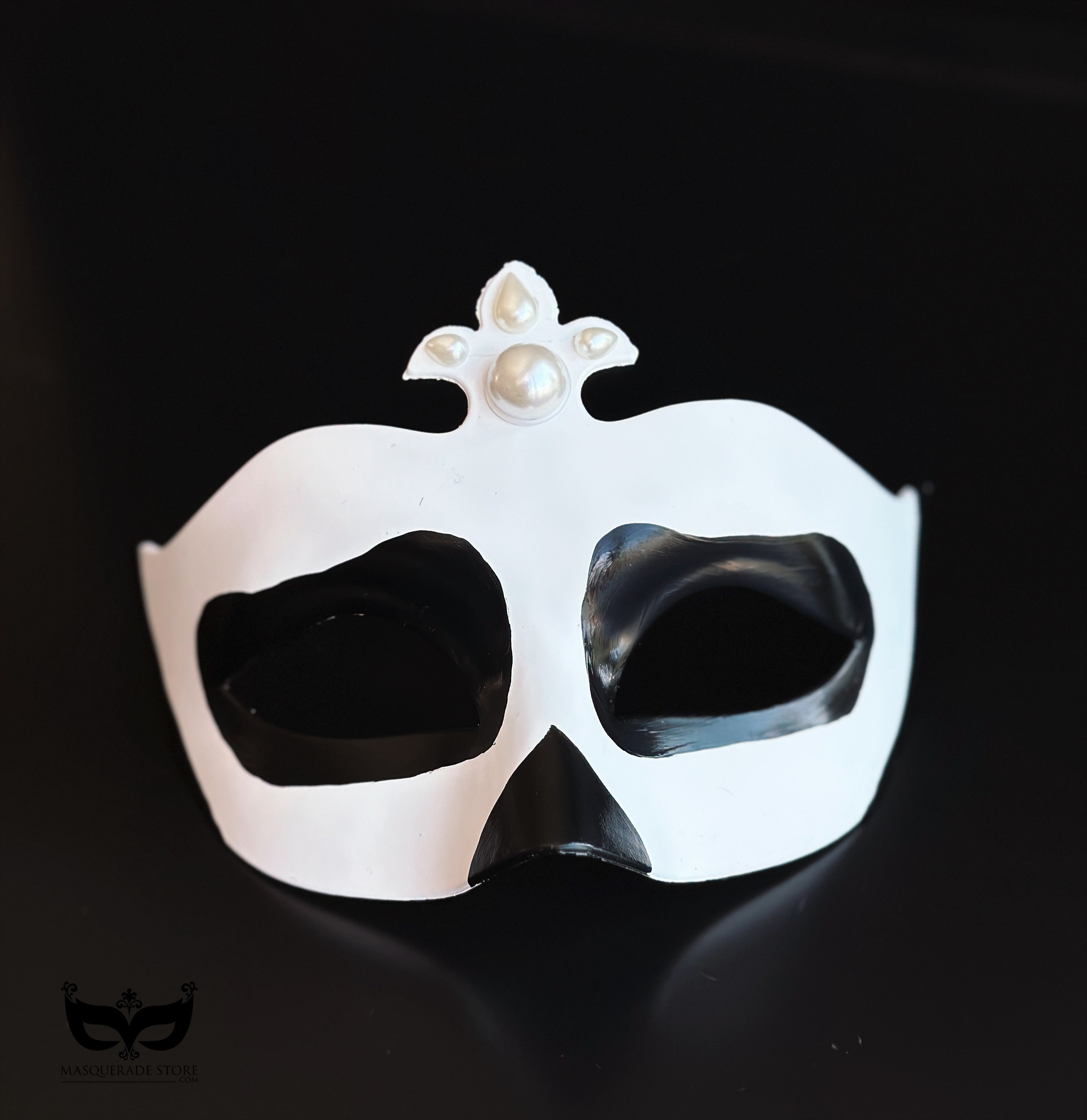 Pearl White Noir Mask