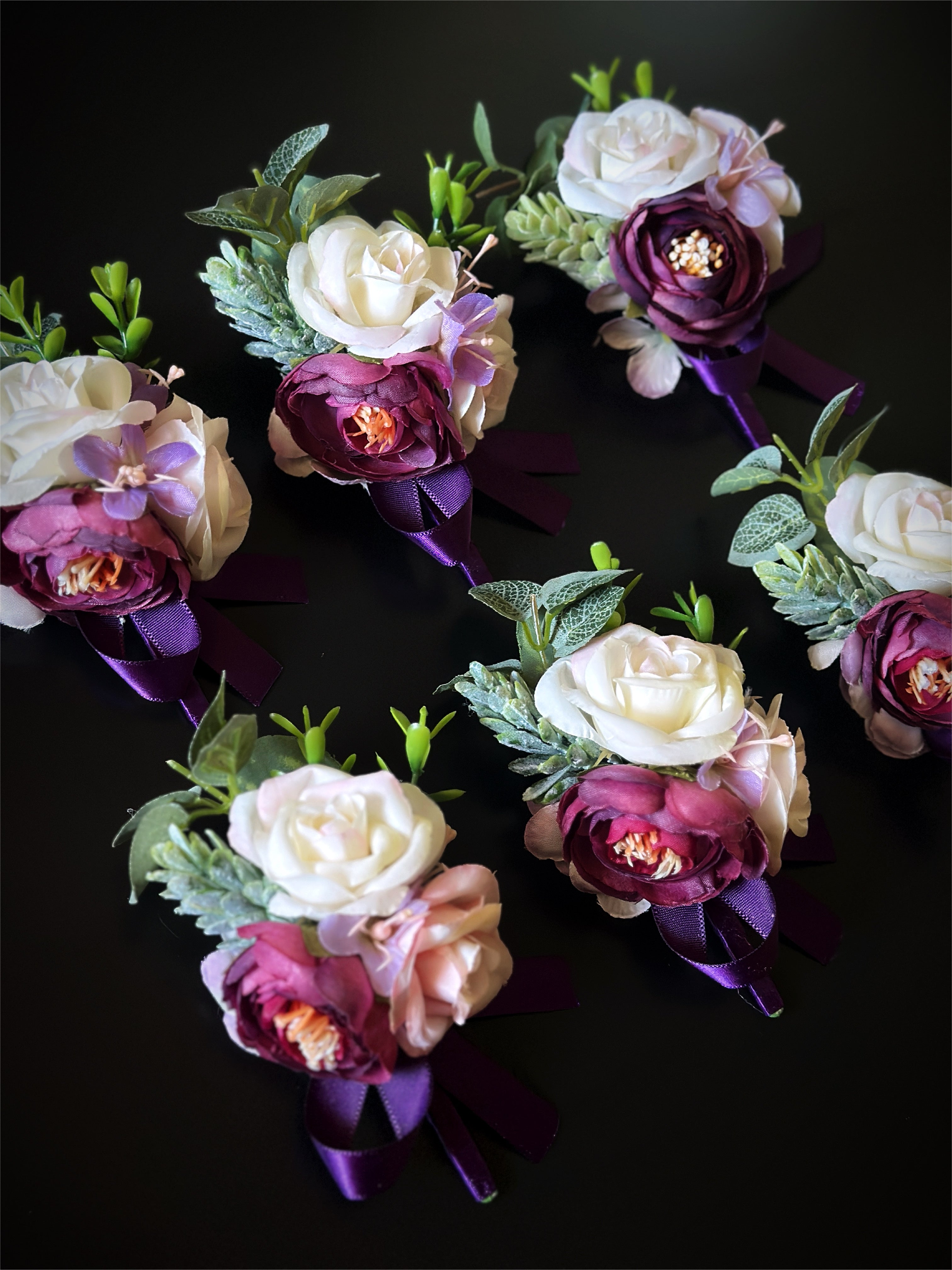 Wedding Boutonniere Set - 6 PCS - Purple White