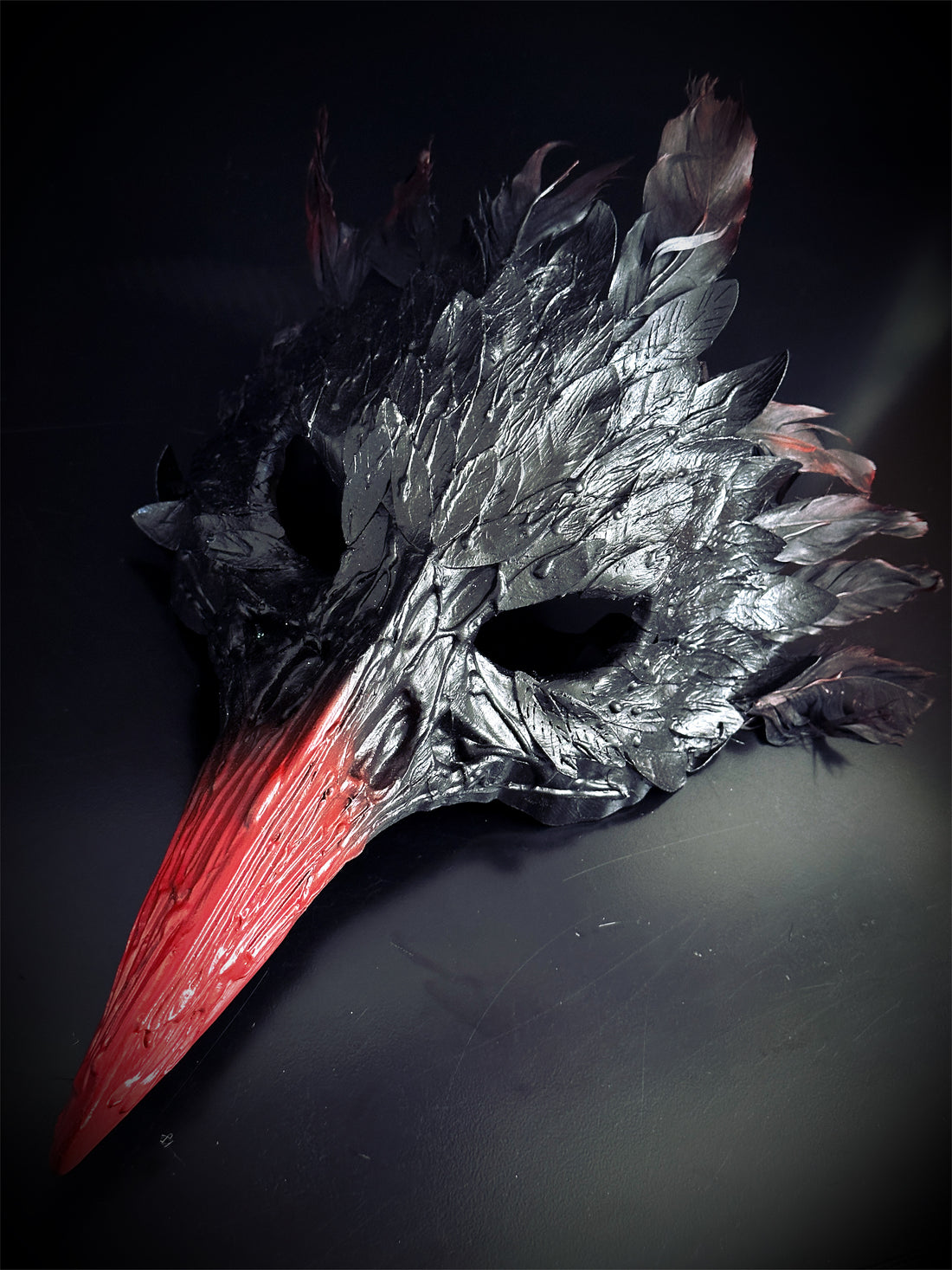 Crow Plague Skull - Black Red