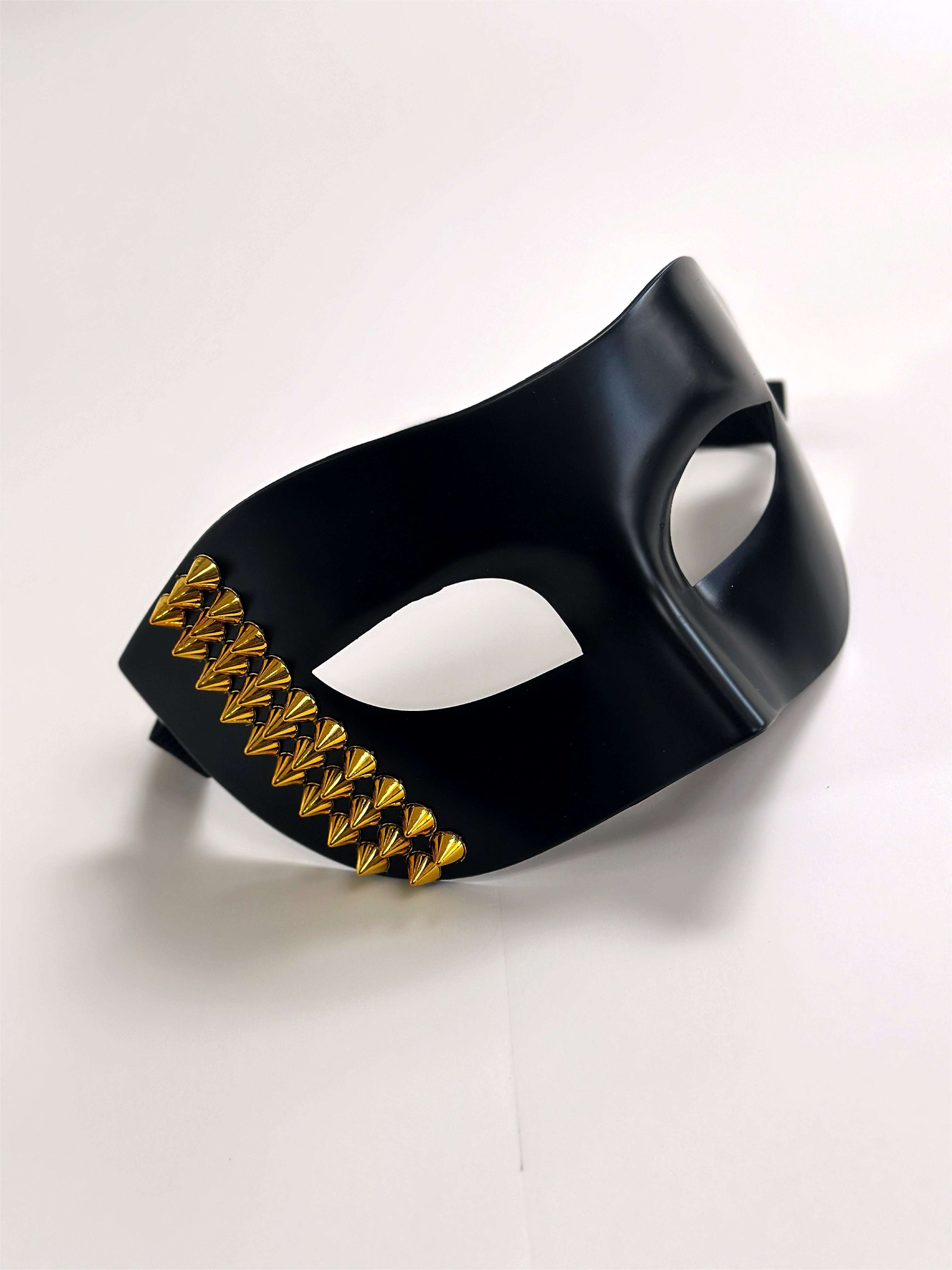 Studded Venetian Mask - Black Gold