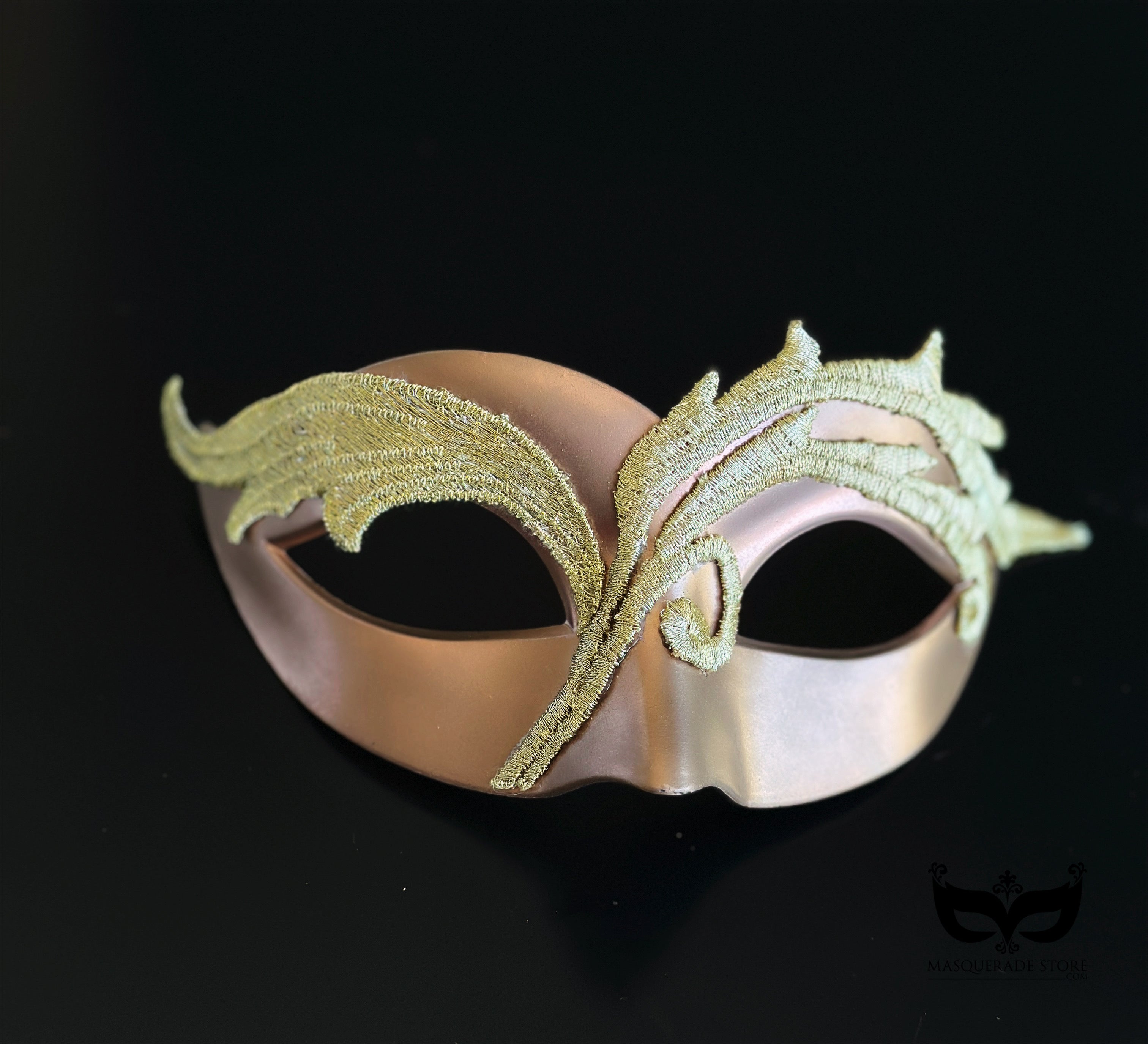 Champagne Laurel Veil Mask