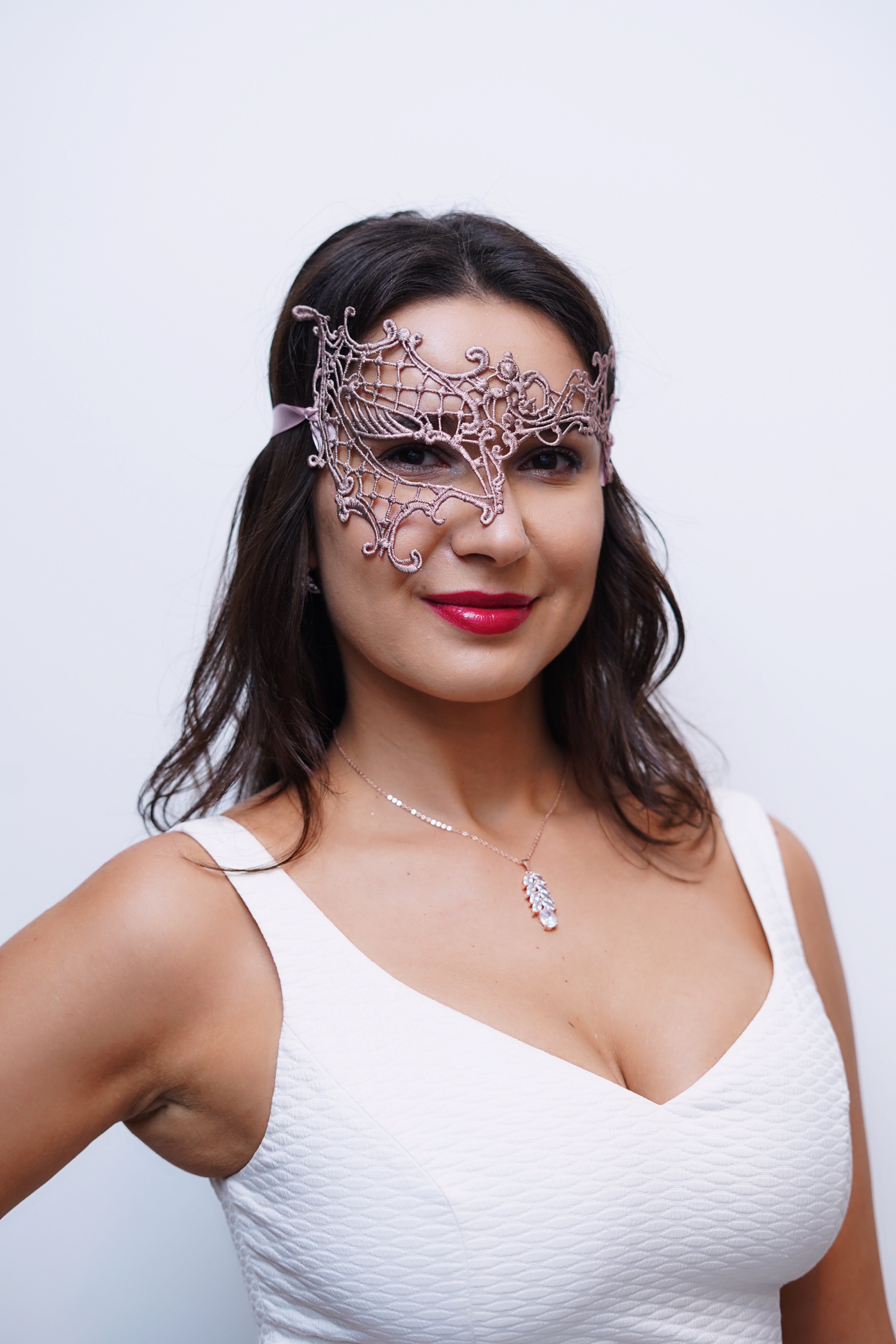 Phantom Lace Mask - Rose Gold