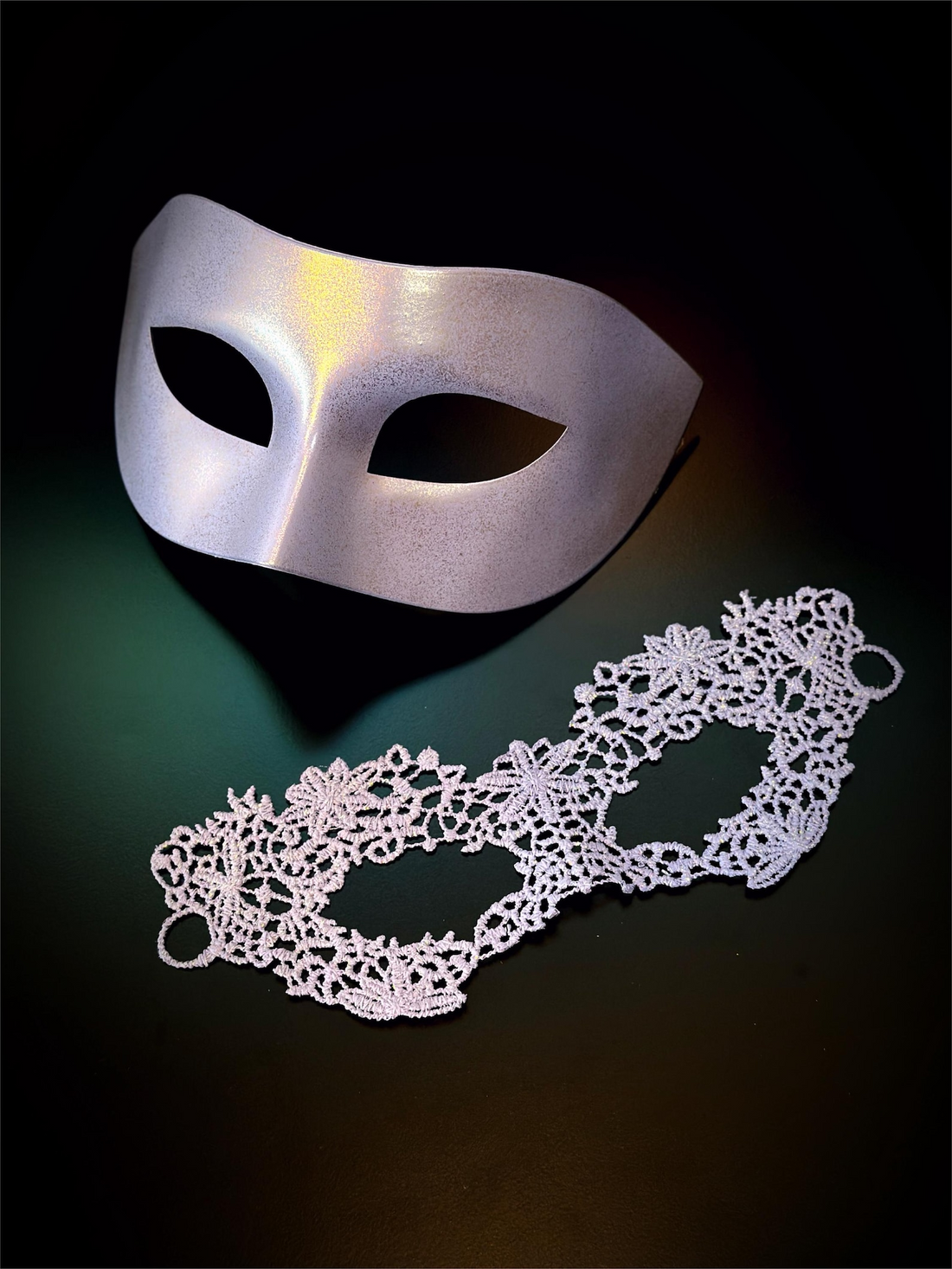 Lavender masquerade couples mask set with satin men’s mask and lace women’s mask for weddings, balls, and elegant parties.