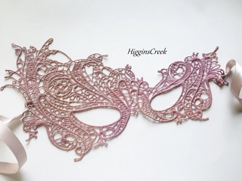 Elizabeth Lace Mask - Pink