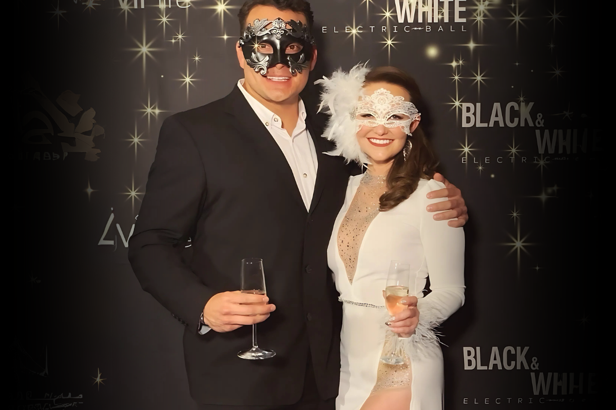 What to Wear to a Masquerade Party: Masquerade Ball Dressing Tip