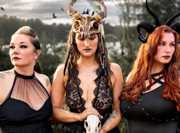 Women's Halloween Costumes 2026 Scary & Sophisticated Looks