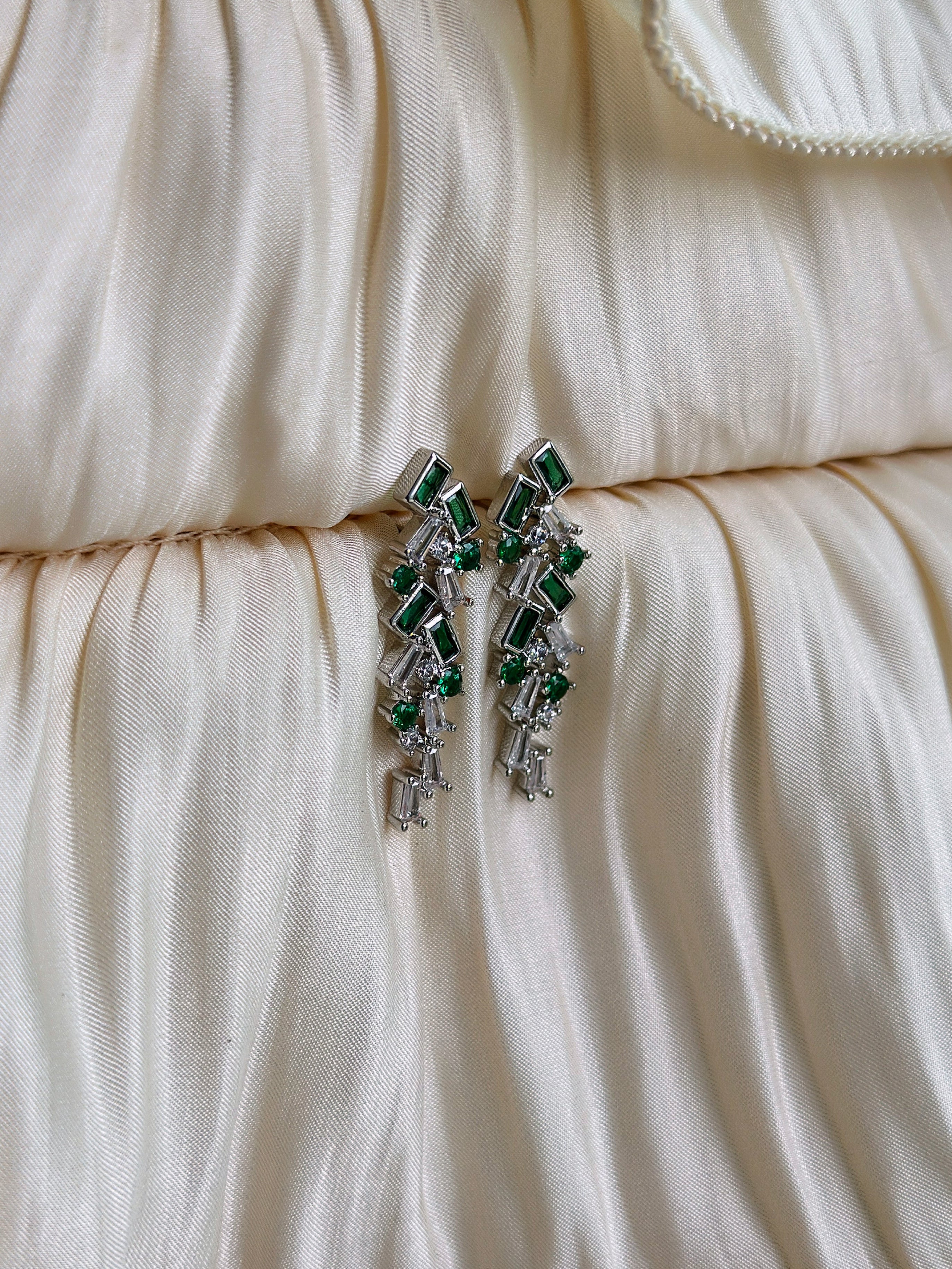 Elphaba - Earrings (Emerald/Silver)