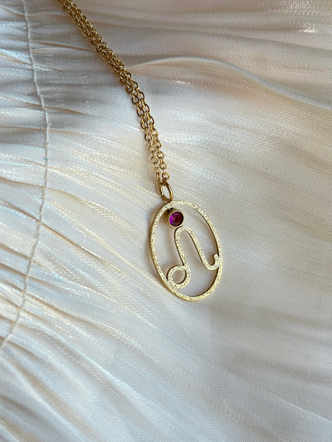 Leo - Zodiac Necklace (Gold)