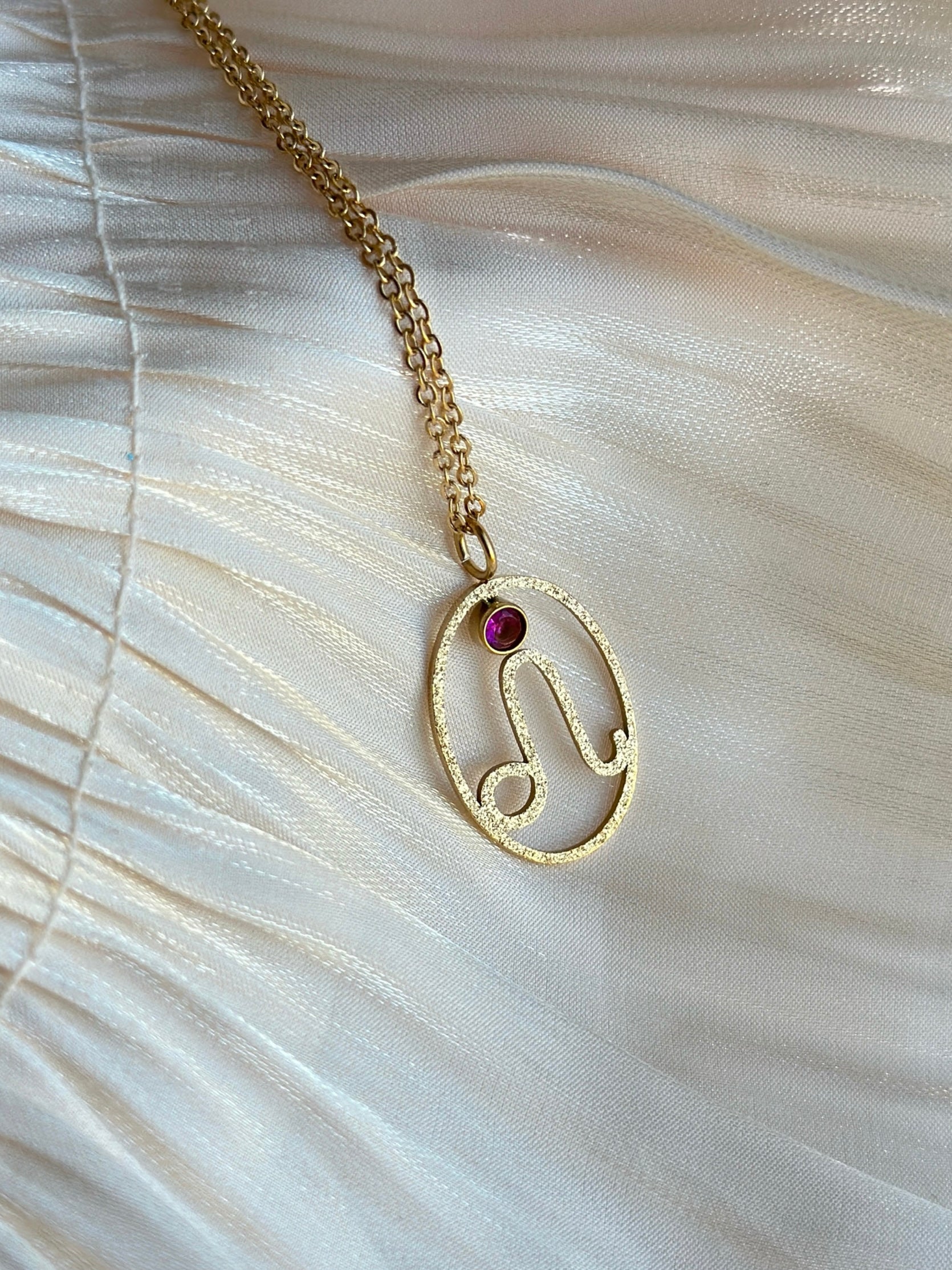 Leo - Zodiac Necklace (Gold)